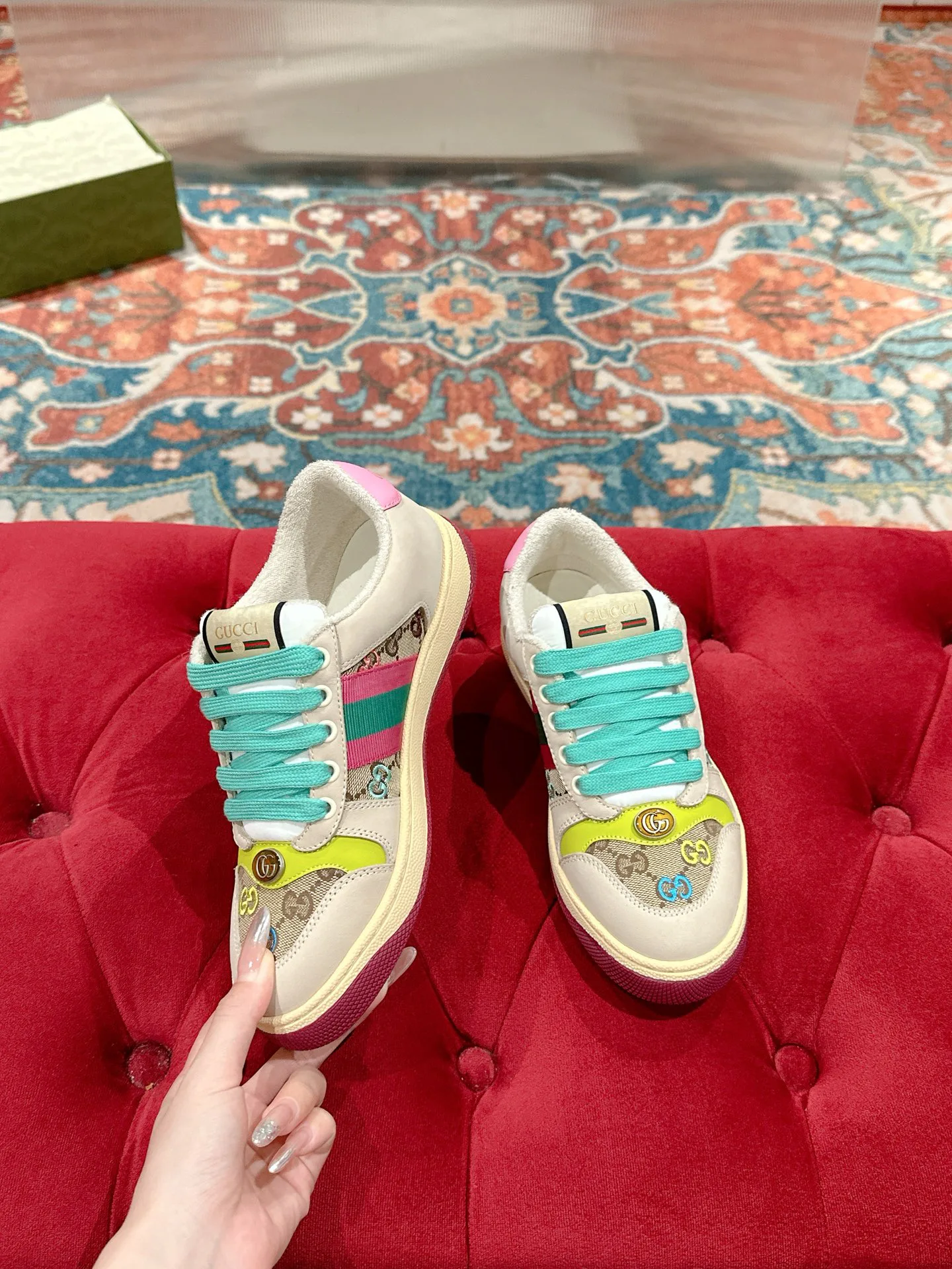 Women's Sneakers GUCCI 17956644