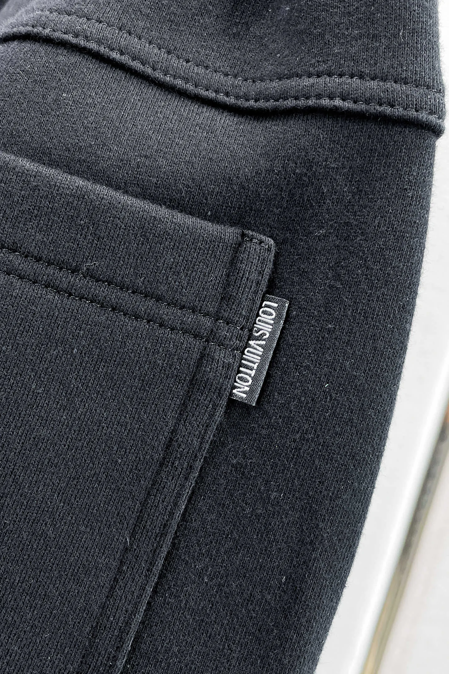 Men's Trousers LOUIS VUITTON 18345688