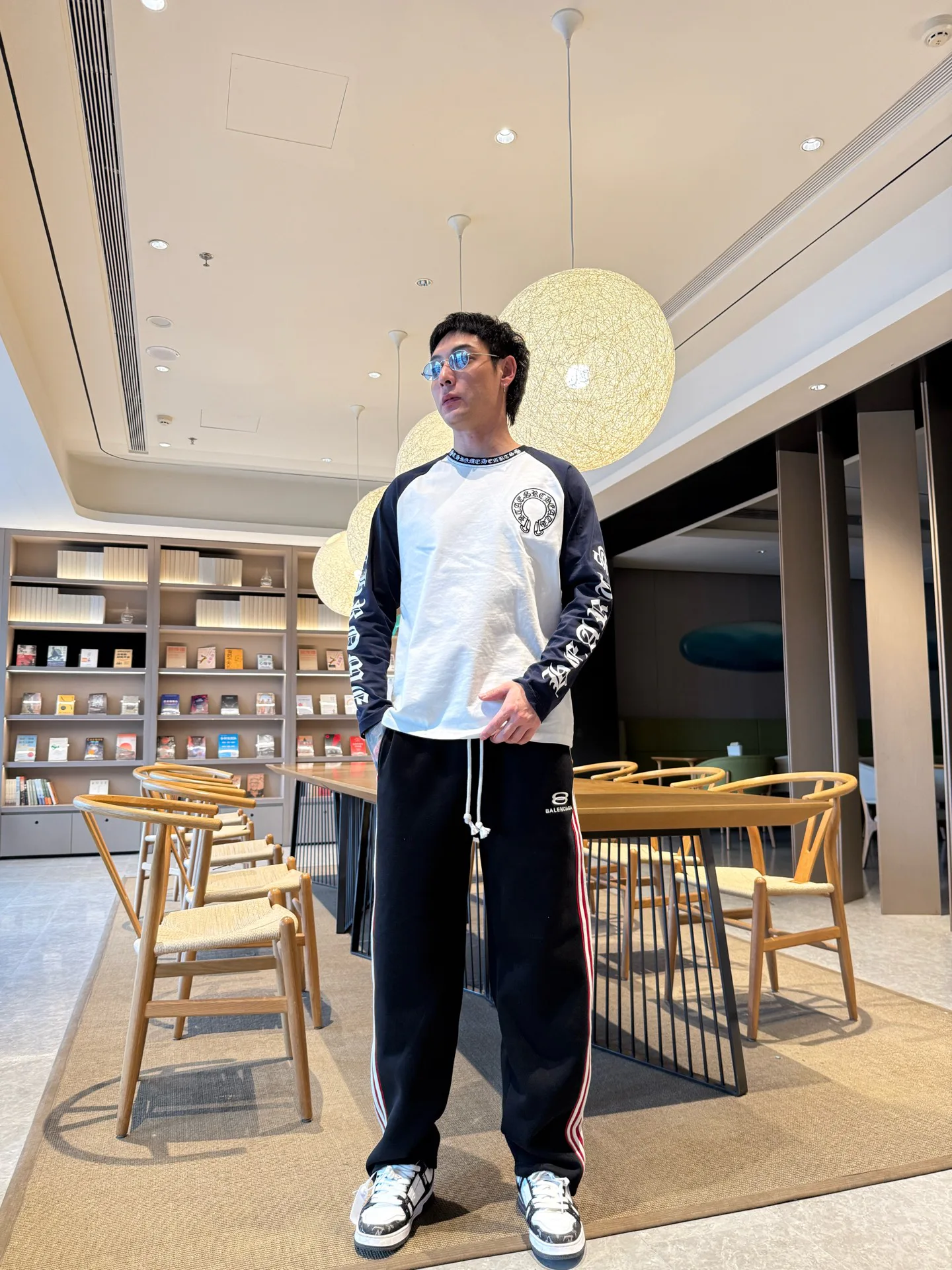 Men's Trousers BALENCIAGA 18345788