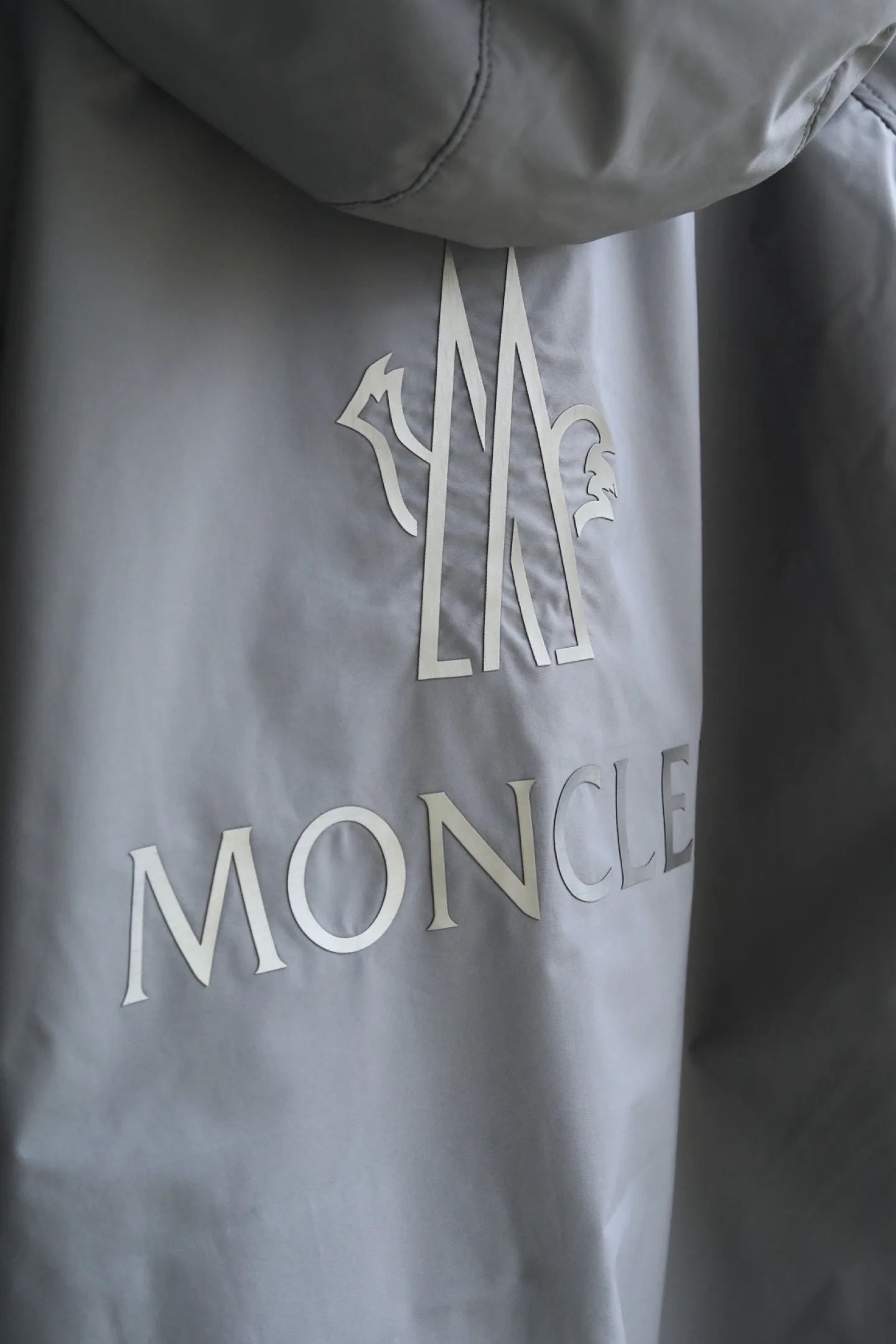 Men's Jackets And Down Jackets MONCLER 18140051