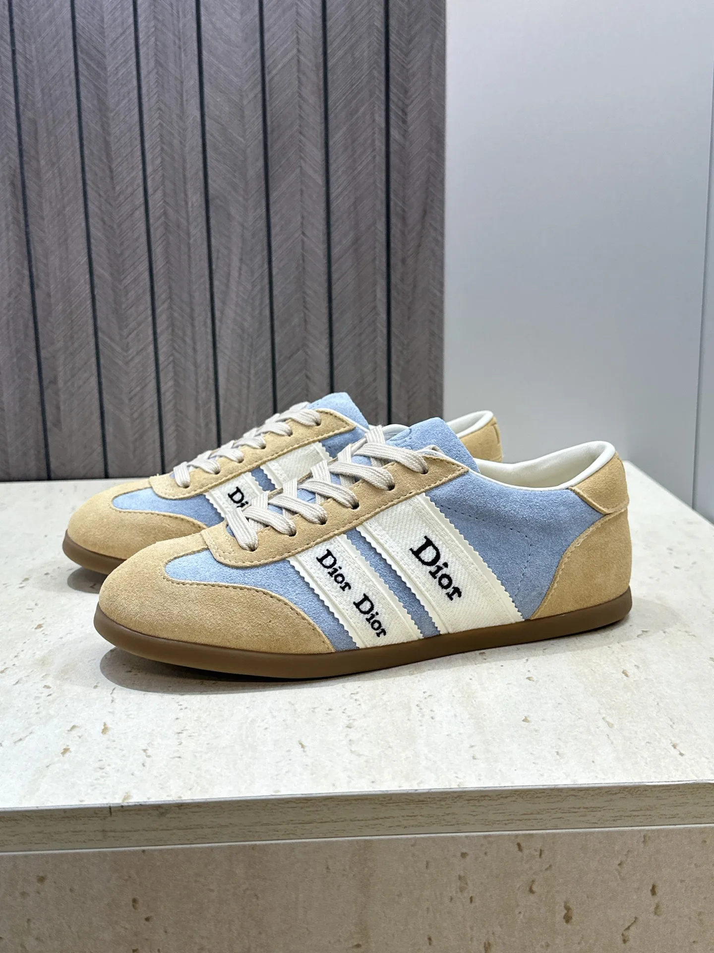 Women's Sneakers CHRISTIAN DIOR 17612349