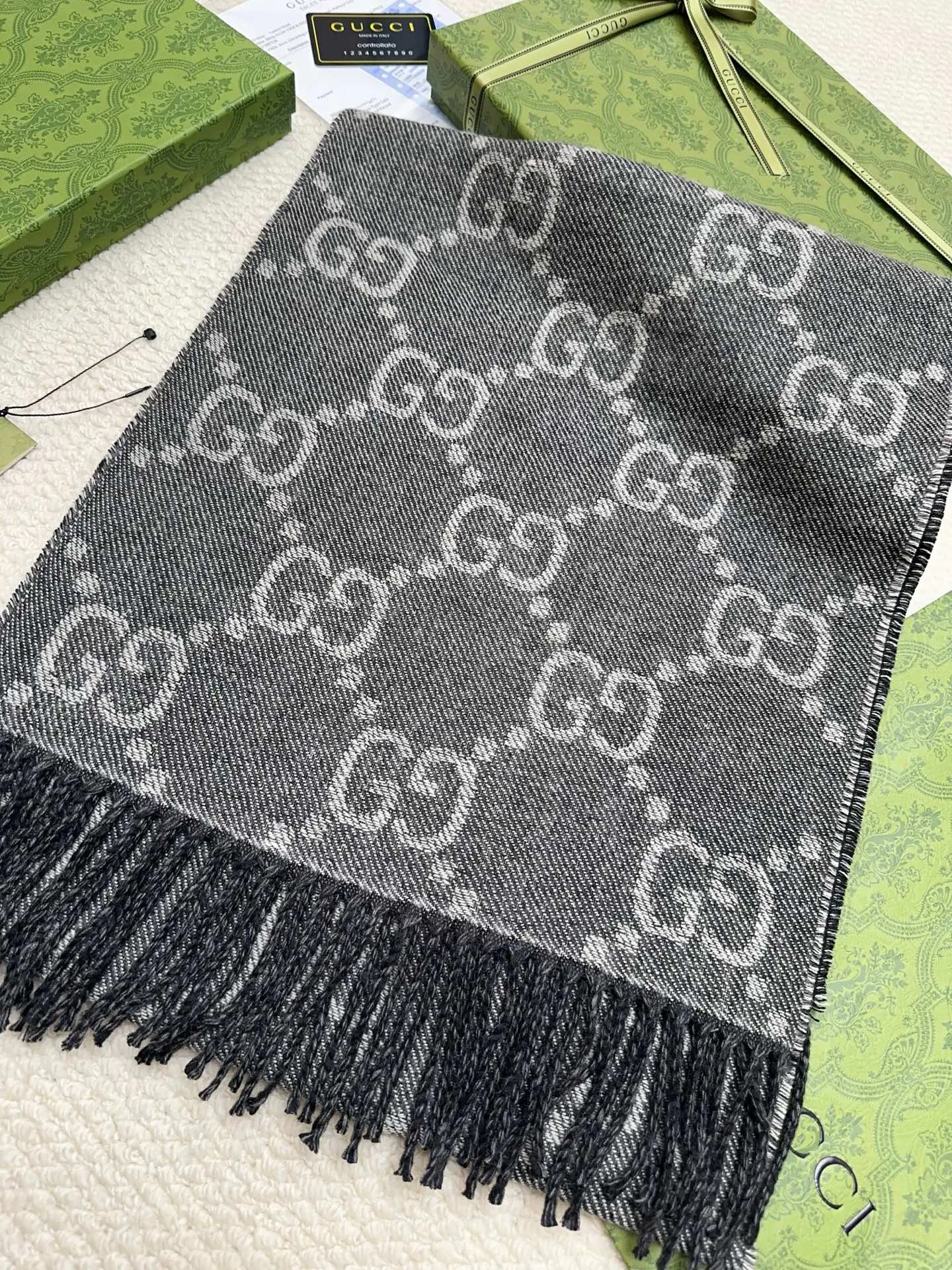 Scarves GUCCI 18003246
