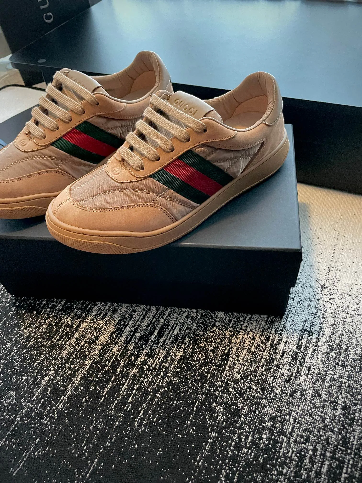 Women's Sneakers GUCCI 18447992