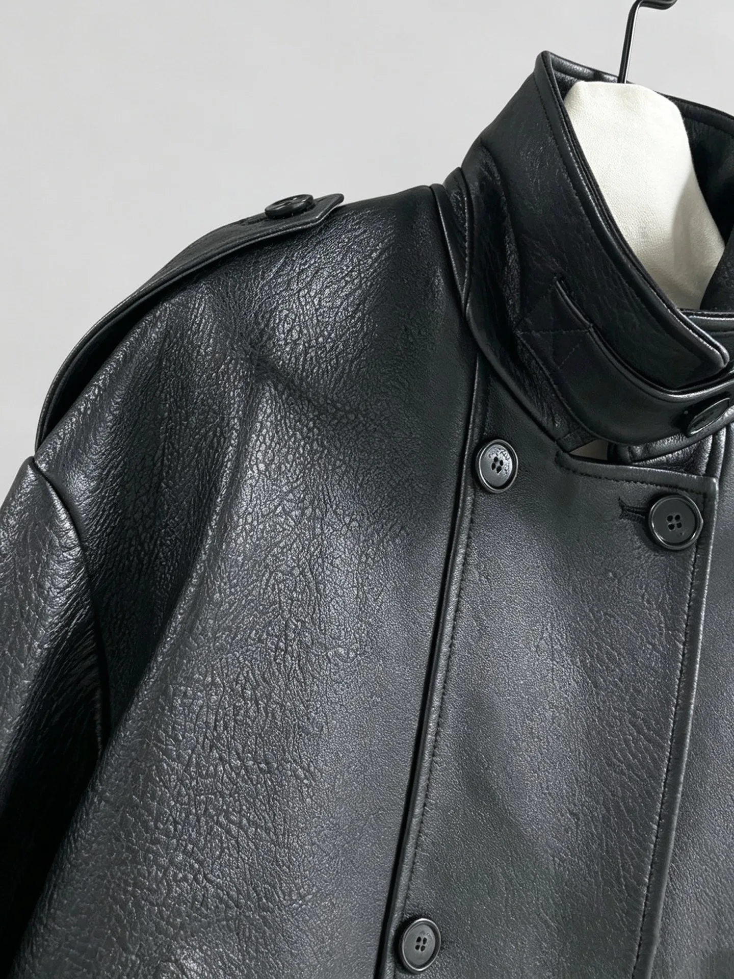 Women's Leather Jackets And Sheepskin Coats SAINT LAURENT 18417101