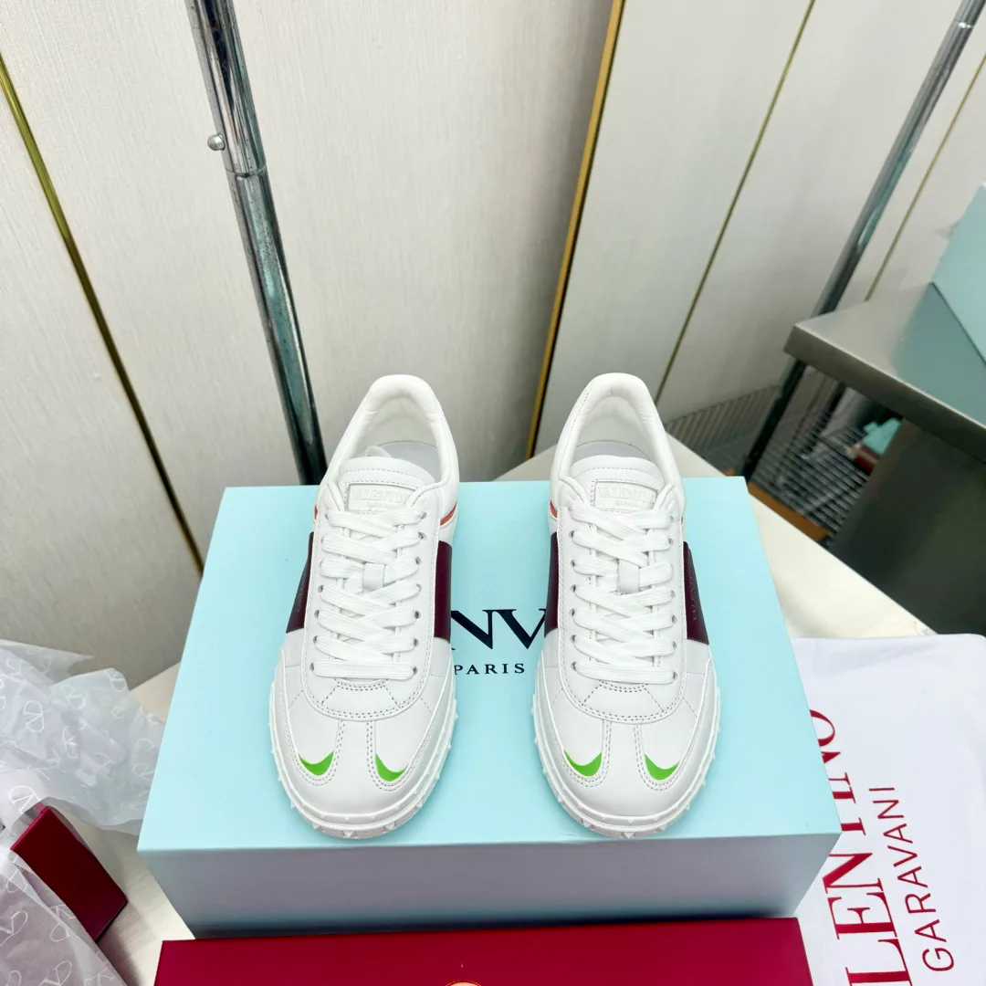 Women's Sneakers VALENTINO 17955031