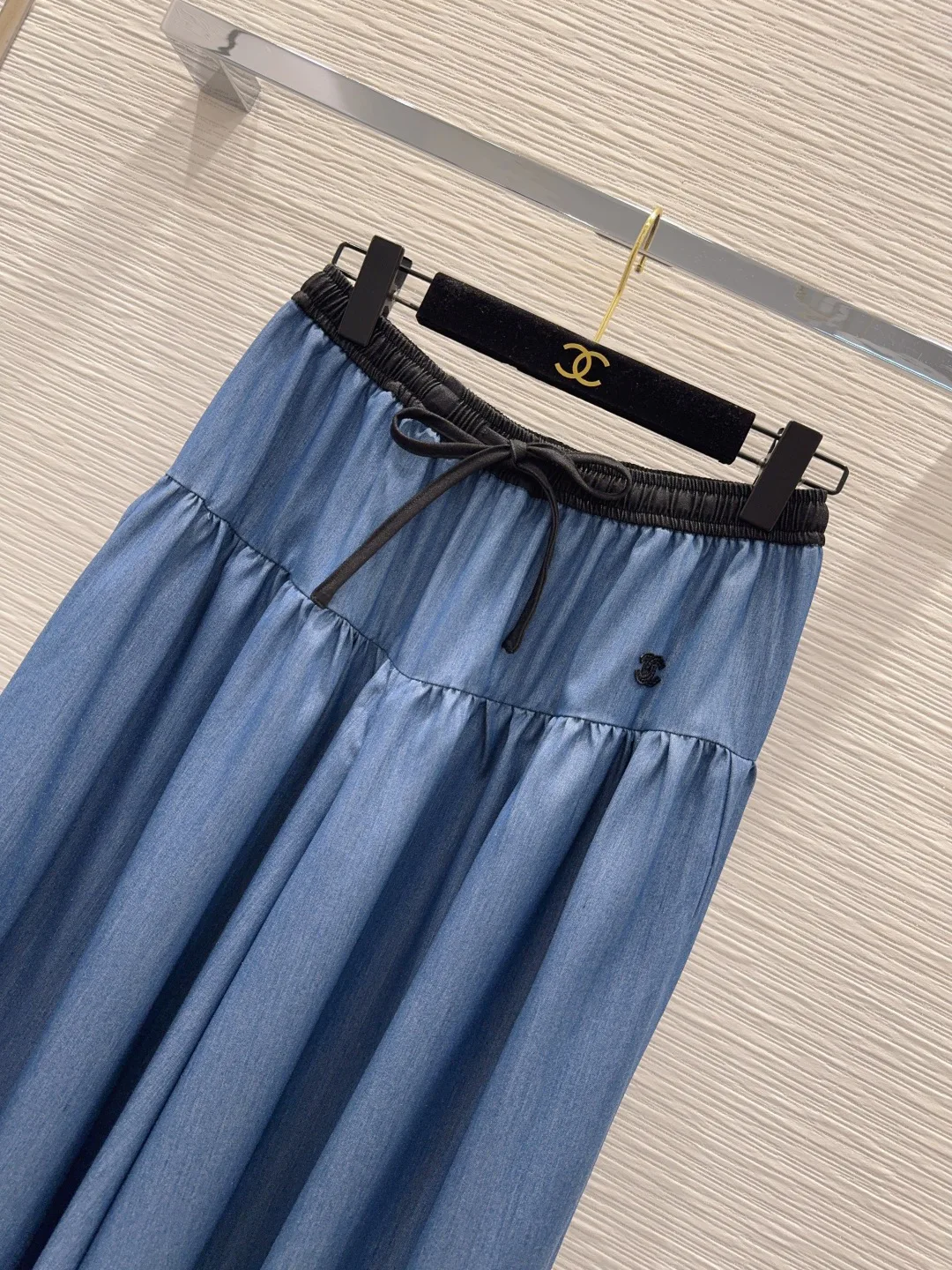 Women's Trousers CHANEL 18305765