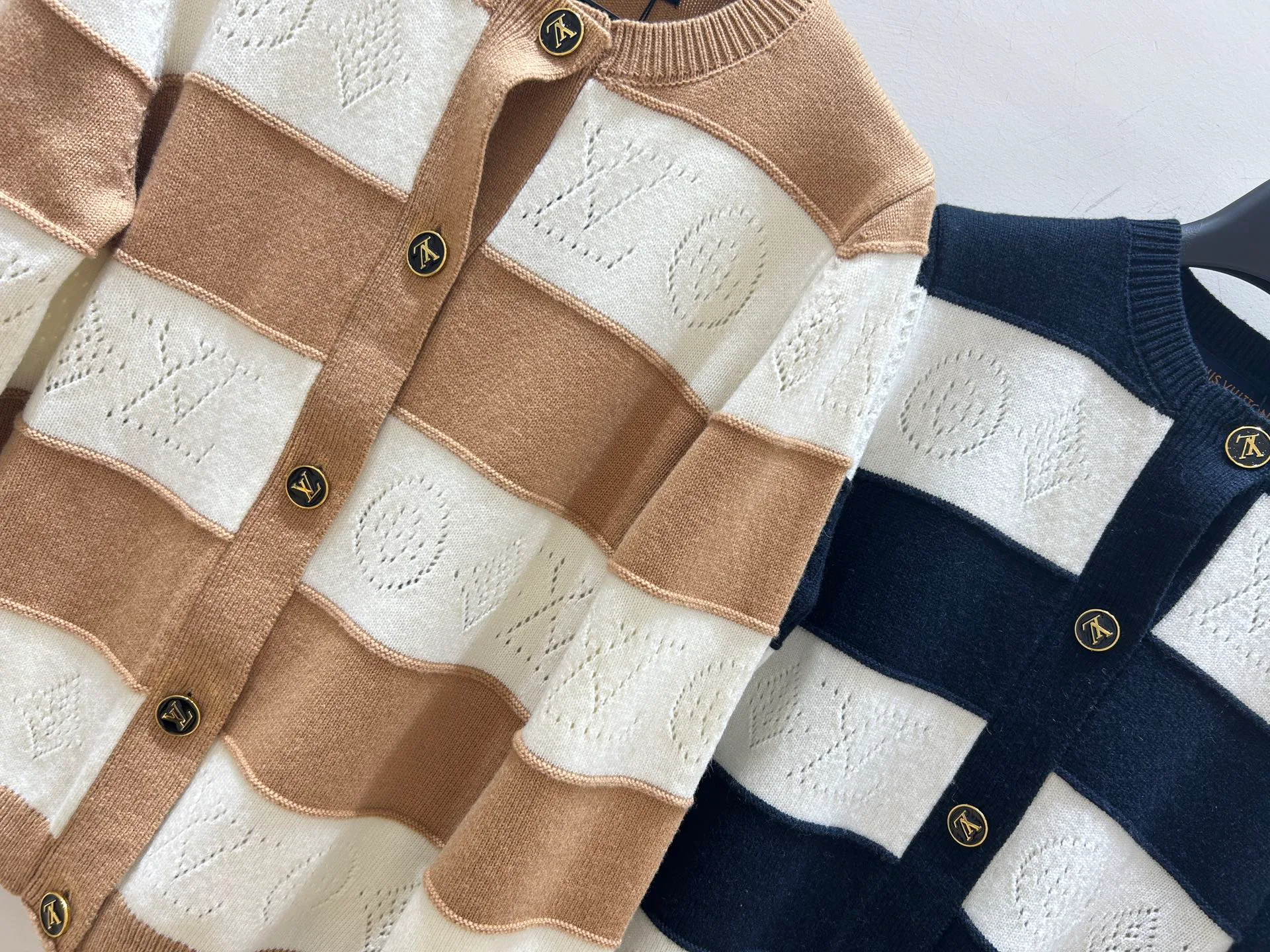 Women's Jumpers And Sweaters LOUIS VUITTON 18096745