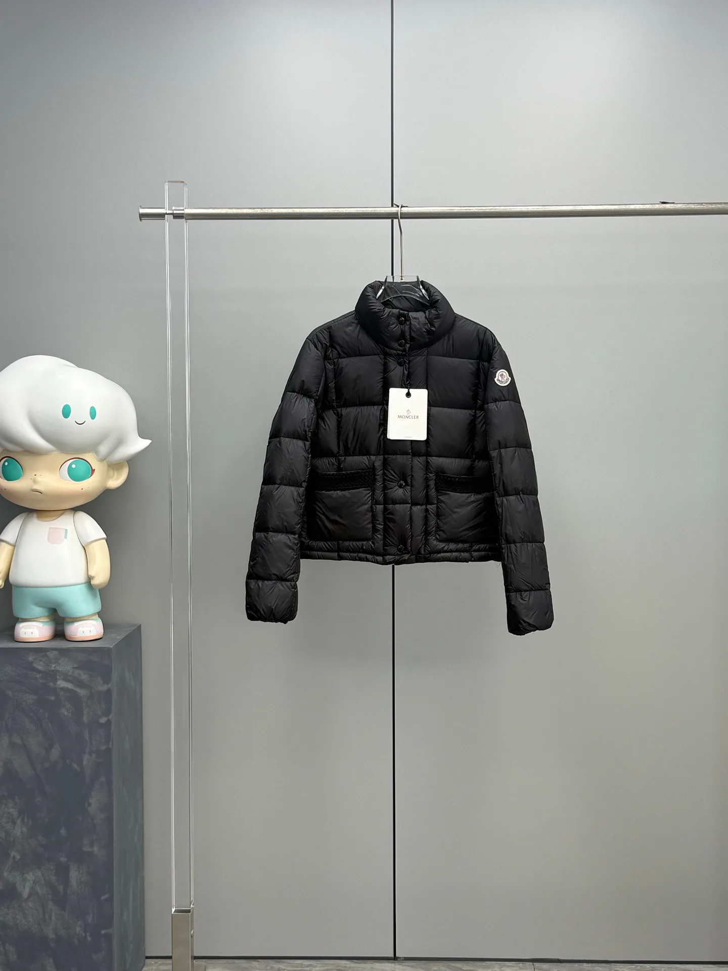 Women's Jackets And Down Jackets MONCLER 17328480