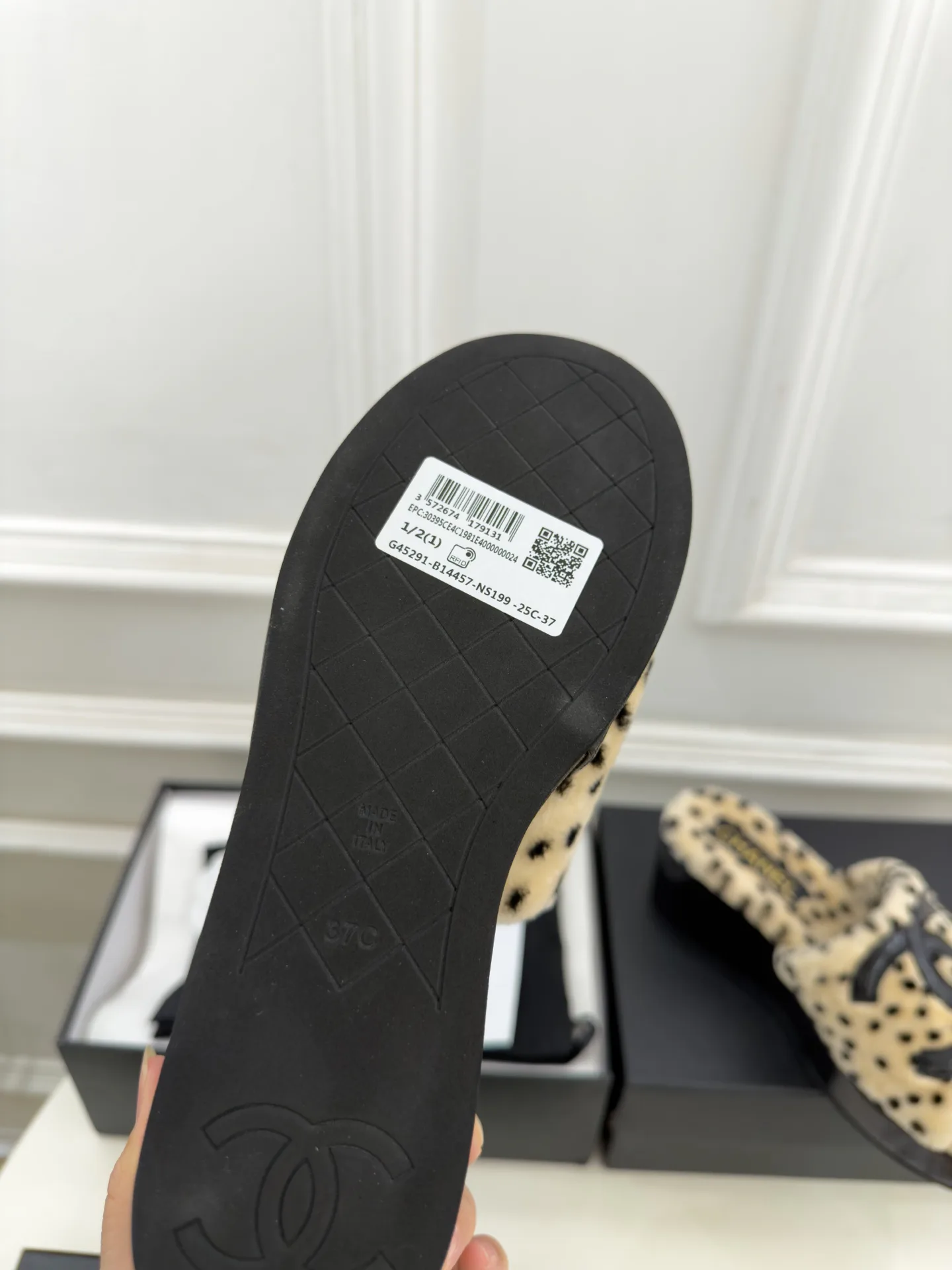 Women's Slippers CHANEL 18346889
