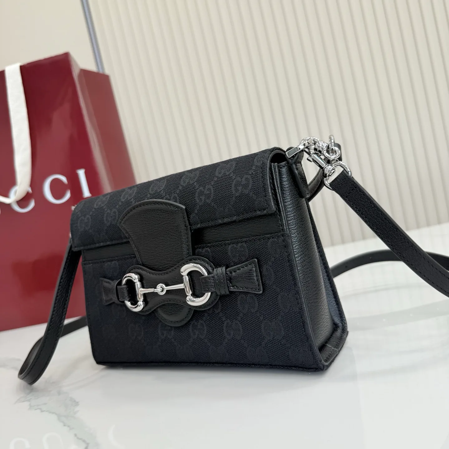 Women's Classic Handbags GUCCI 17947728