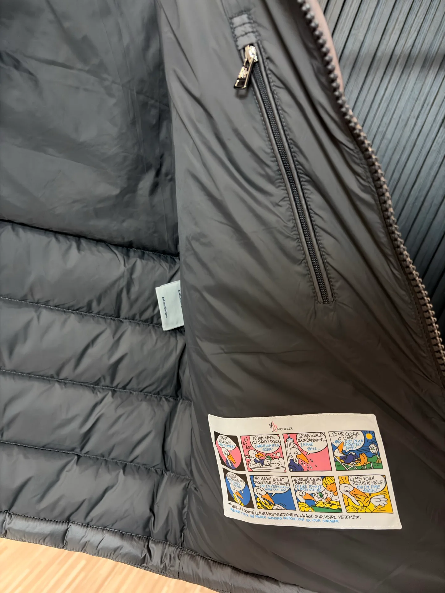 Women's Jackets And Down Jackets MONCLER 18391740