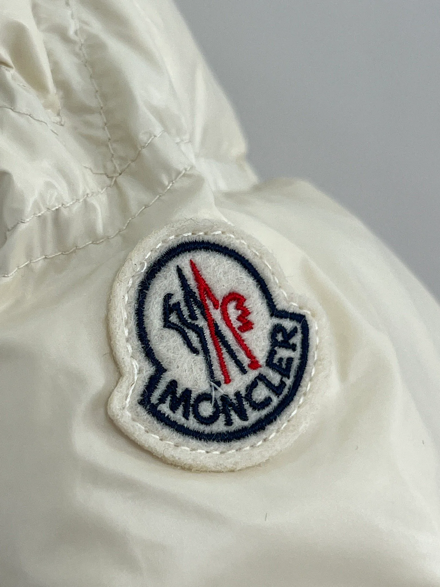 Women's Jackets And Down Jackets MONCLER 18416180