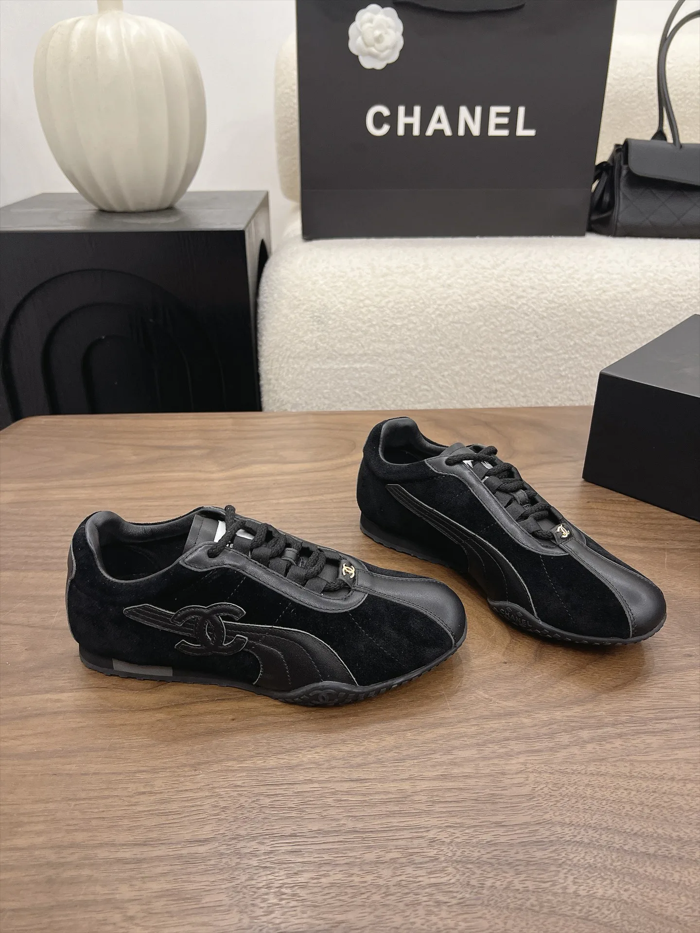 Women's Sneakers CHANEL 17963932