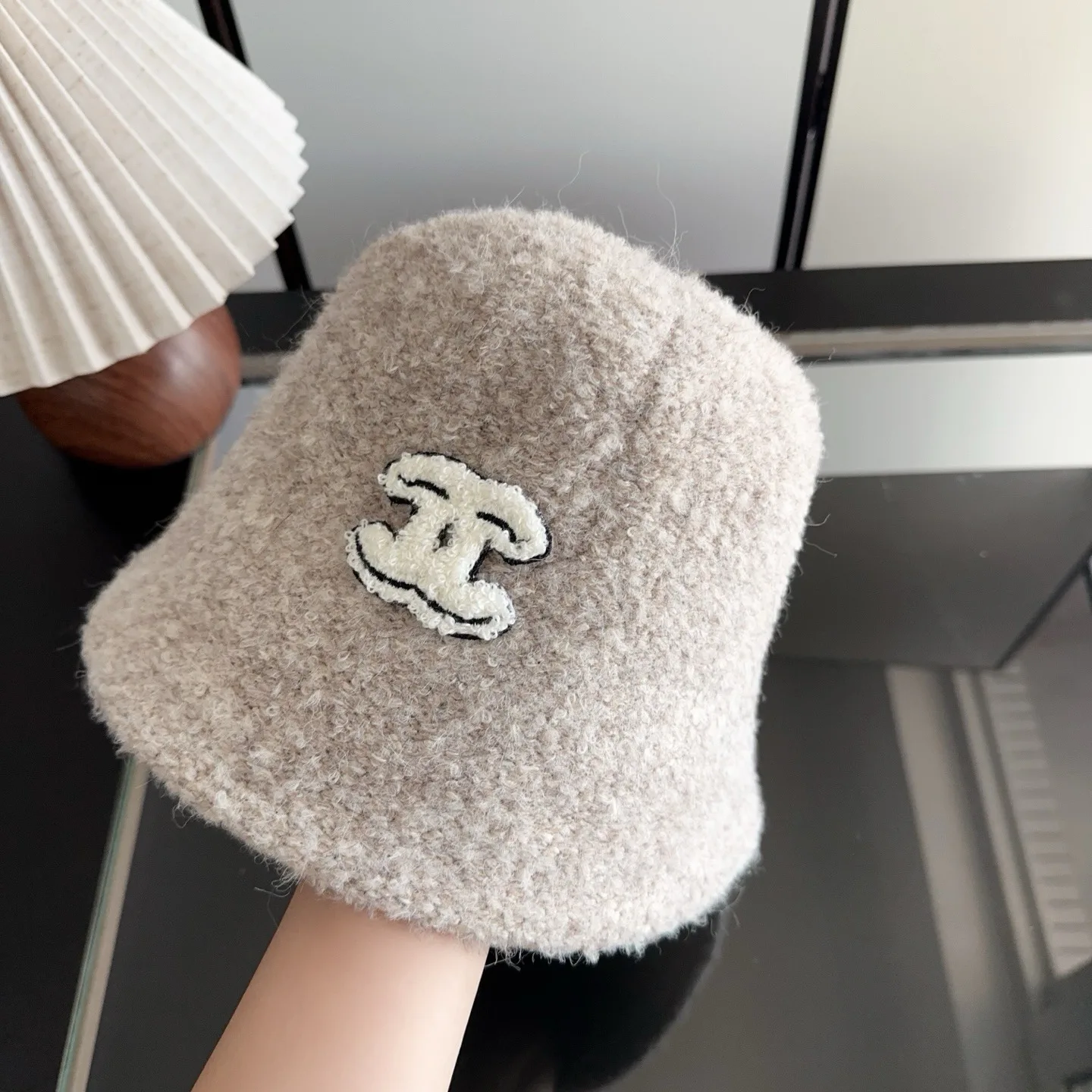 Hats CHANEL 18105168
