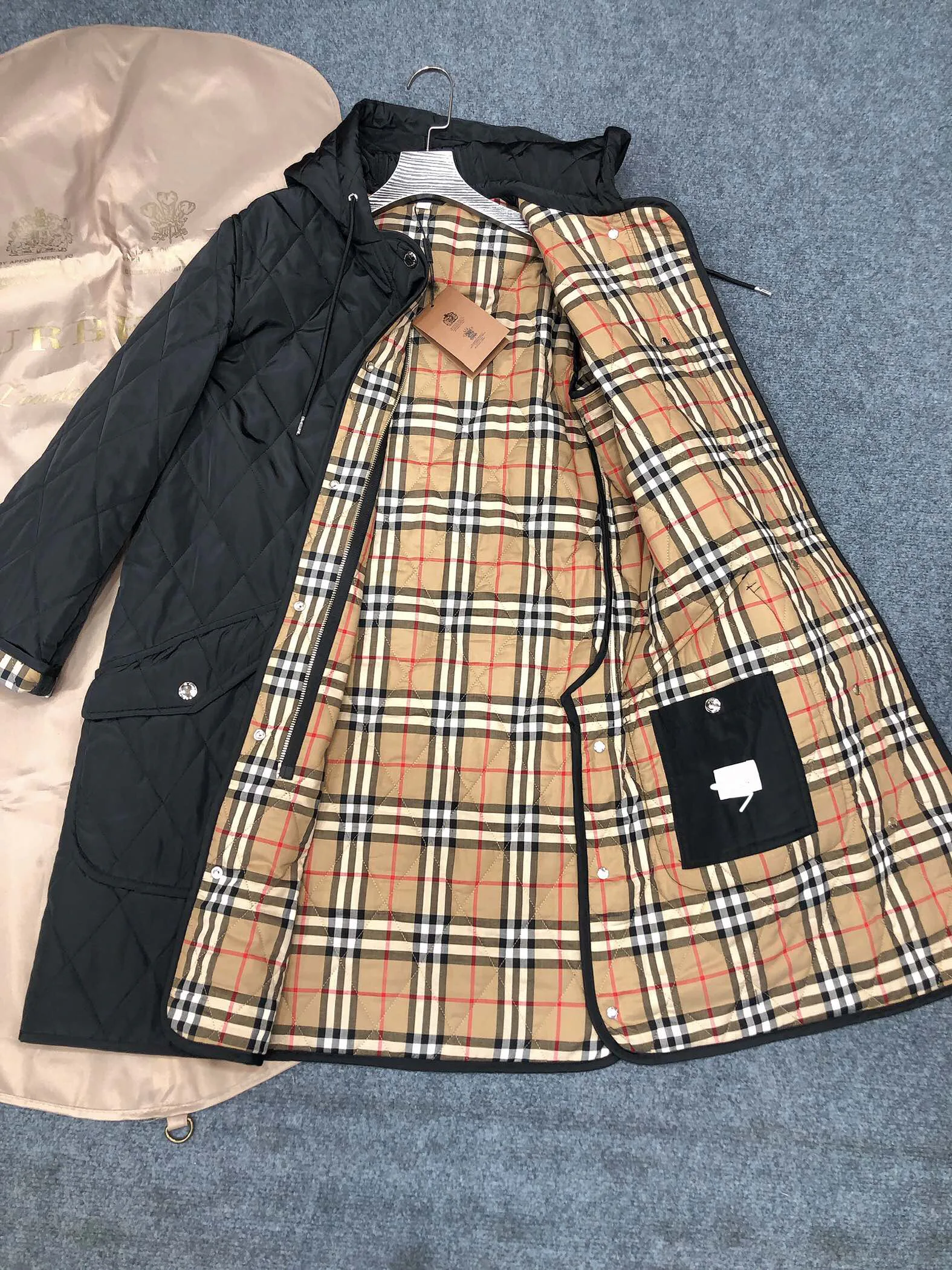 Women's Jackets And Down Jackets BURBERRY 17873181