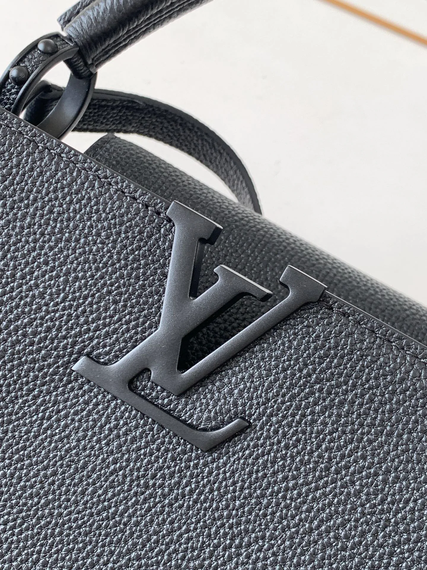 Women's Classic Handbags LOUIS VUITTON 17802979