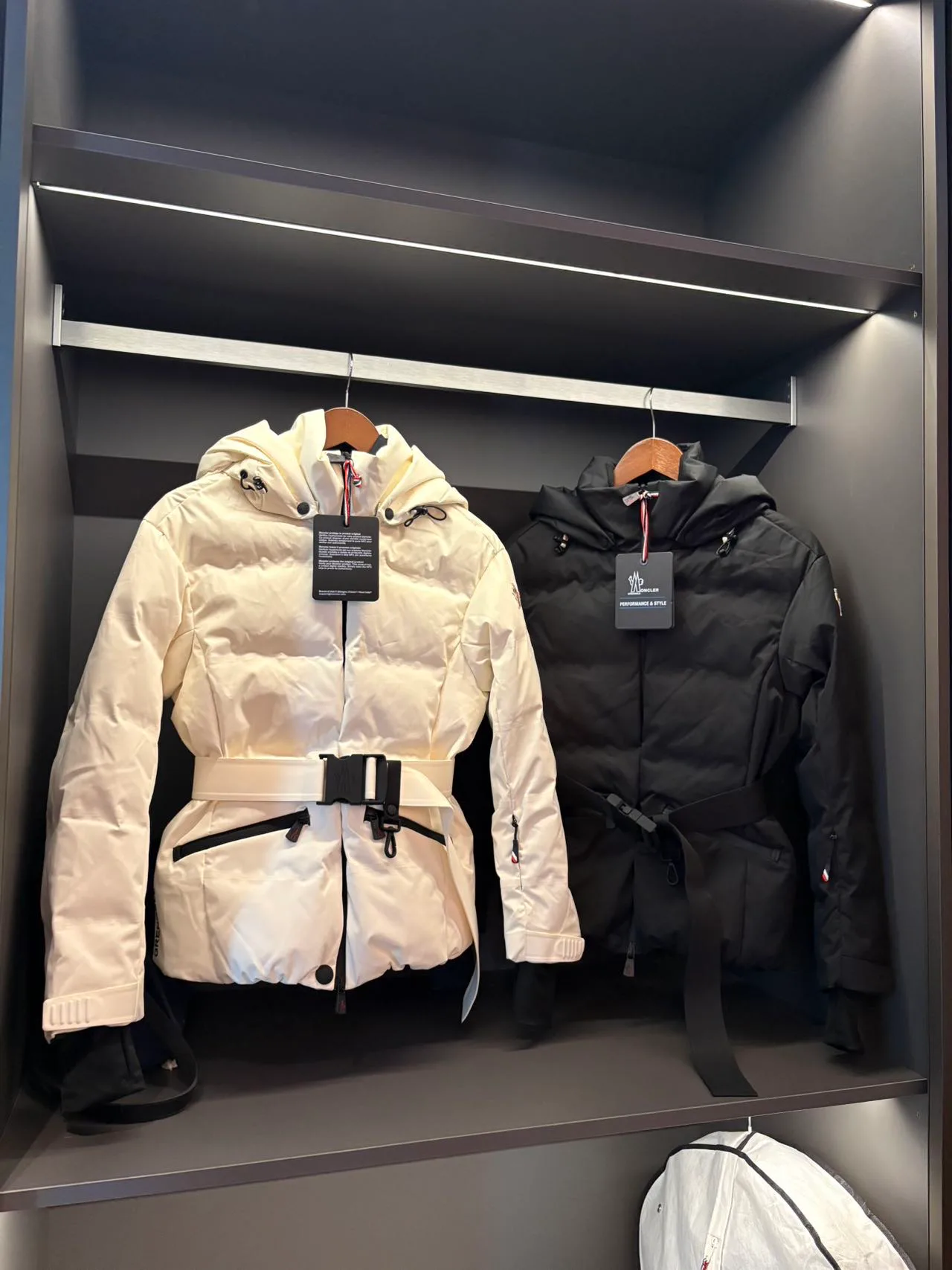 Men's Jackets And Down Jackets MONCLER 18231762