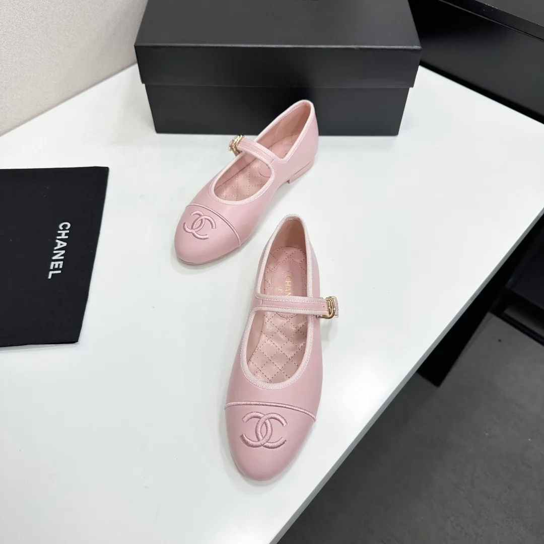 Women's Heels CHANEL 18083716