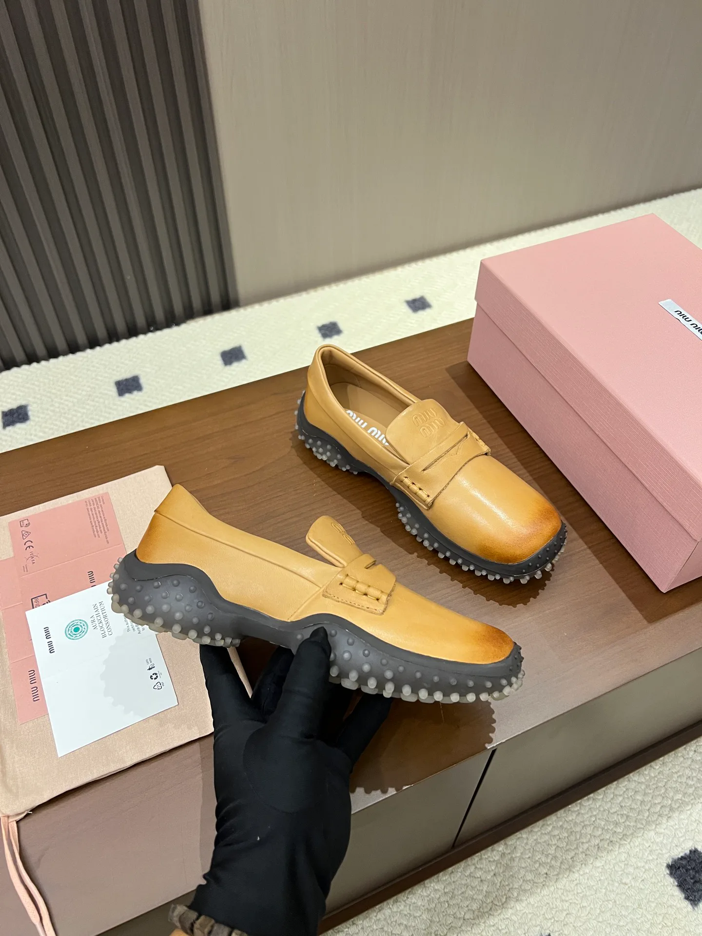 Women's Loafers And Moccasins MIU MIU 17968611
