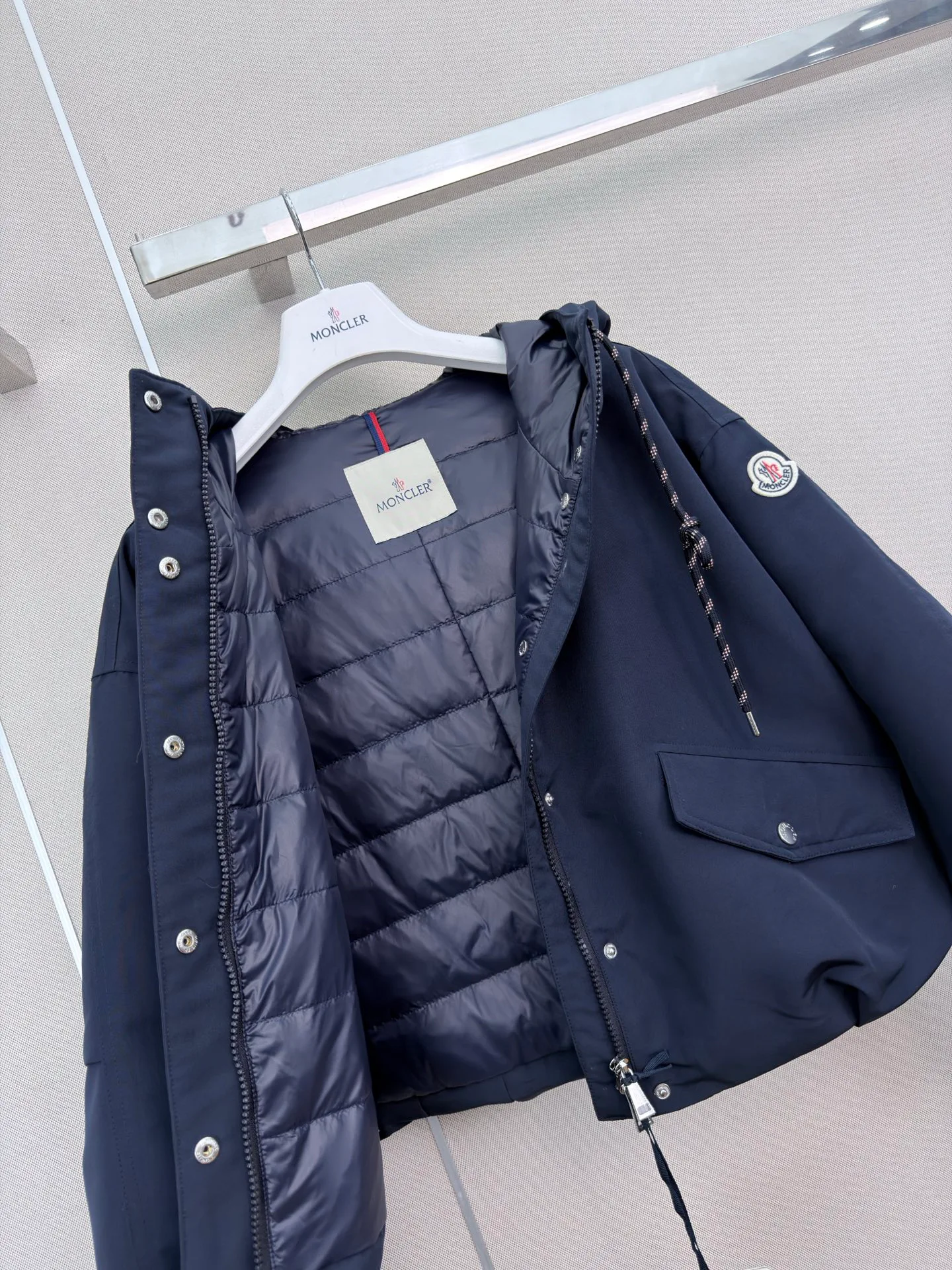 Women's Jackets And Down Jackets MONCLER 18402395