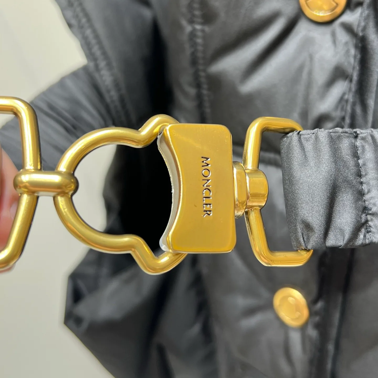 Women's Jackets And Down Jackets MONCLER 18036513