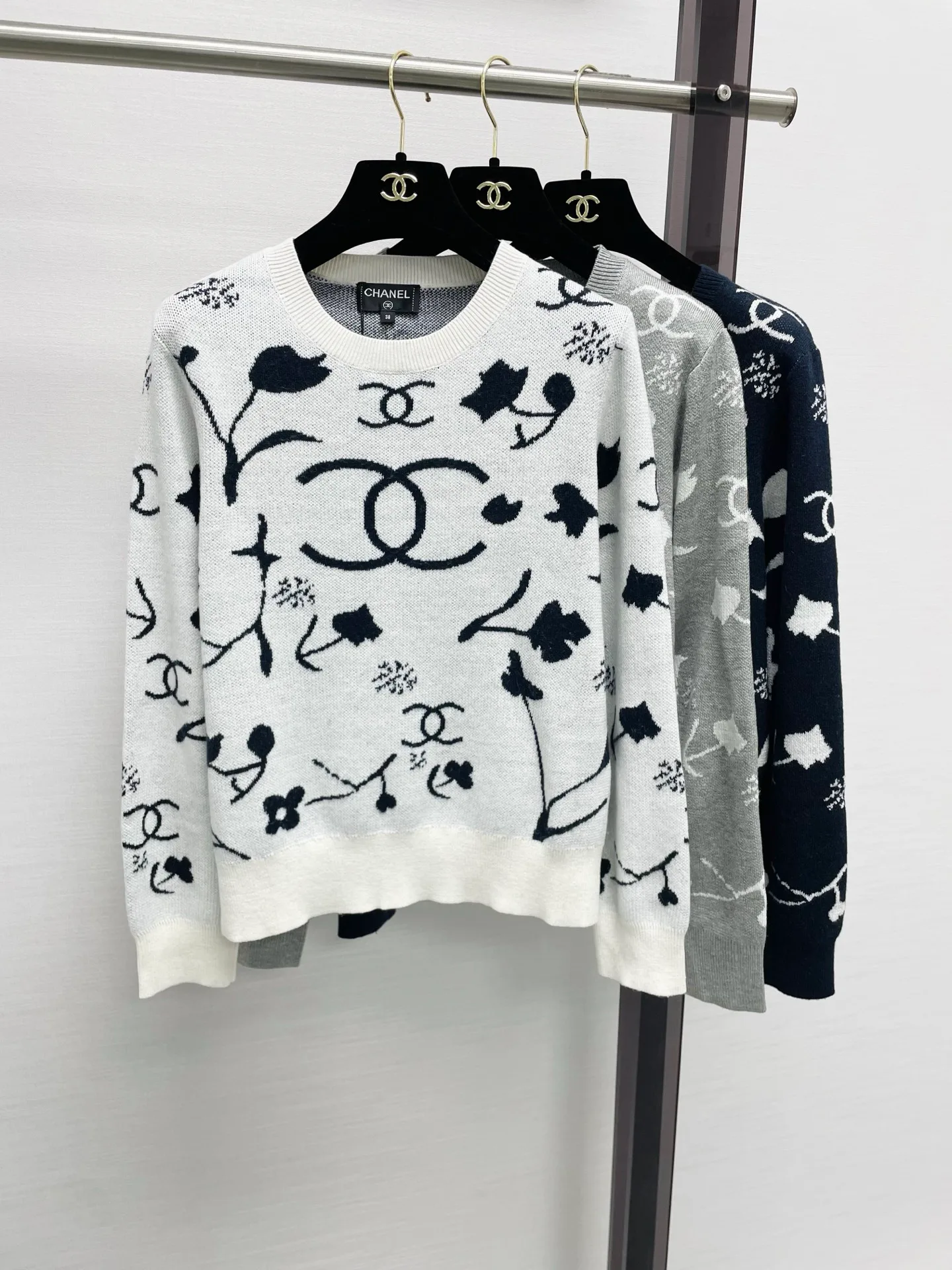 Women's Jumpers And Sweaters CHANEL 18138025