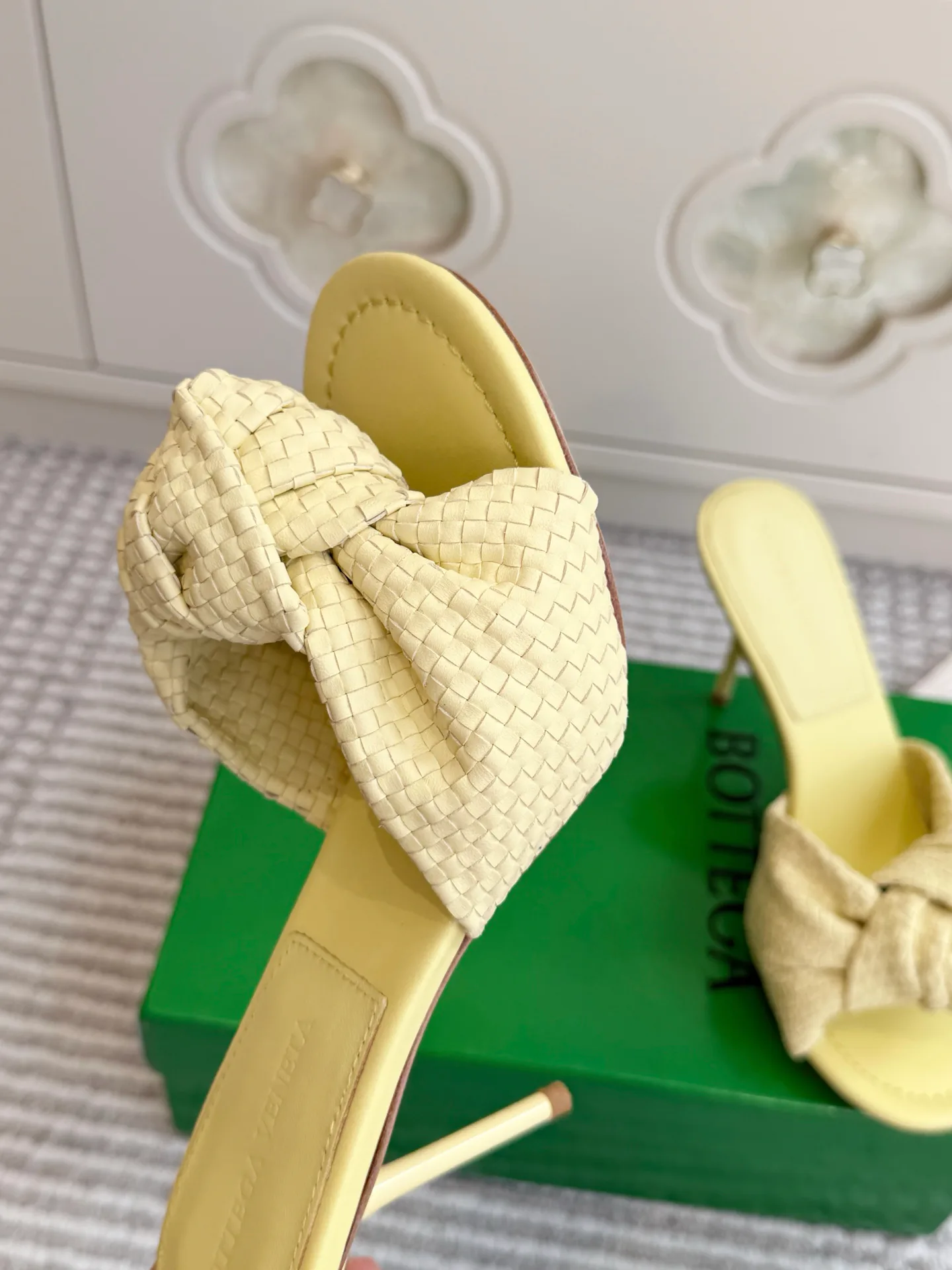 Women's Mules And Clogs BOTTEGA VENETA 18414216