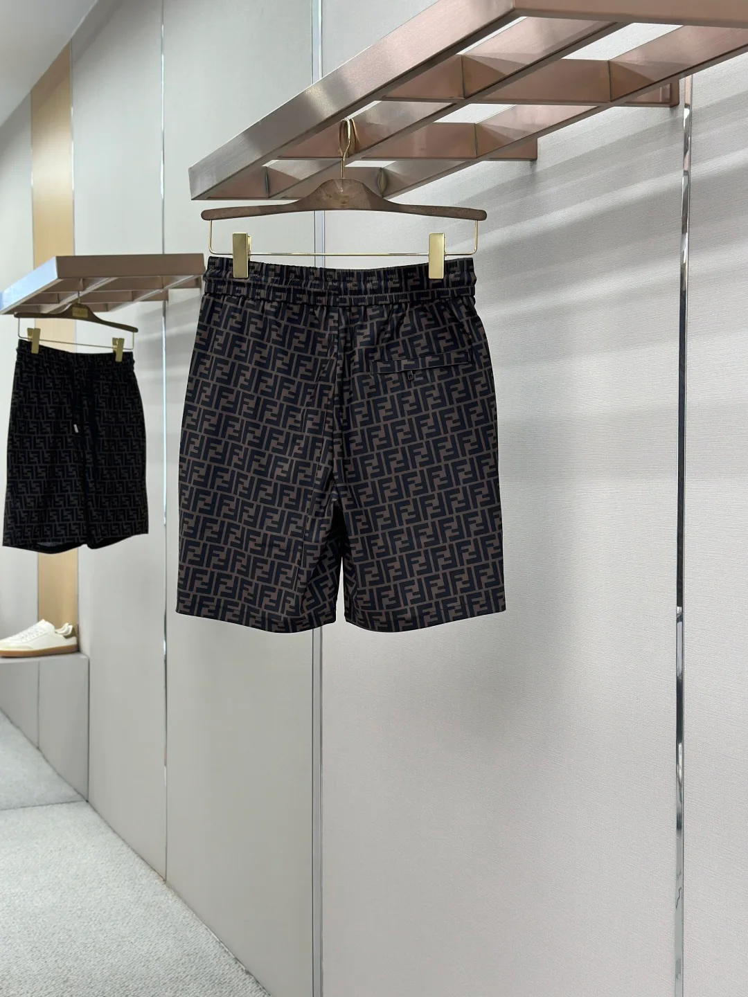 Men's Shorts FENDI 17468340