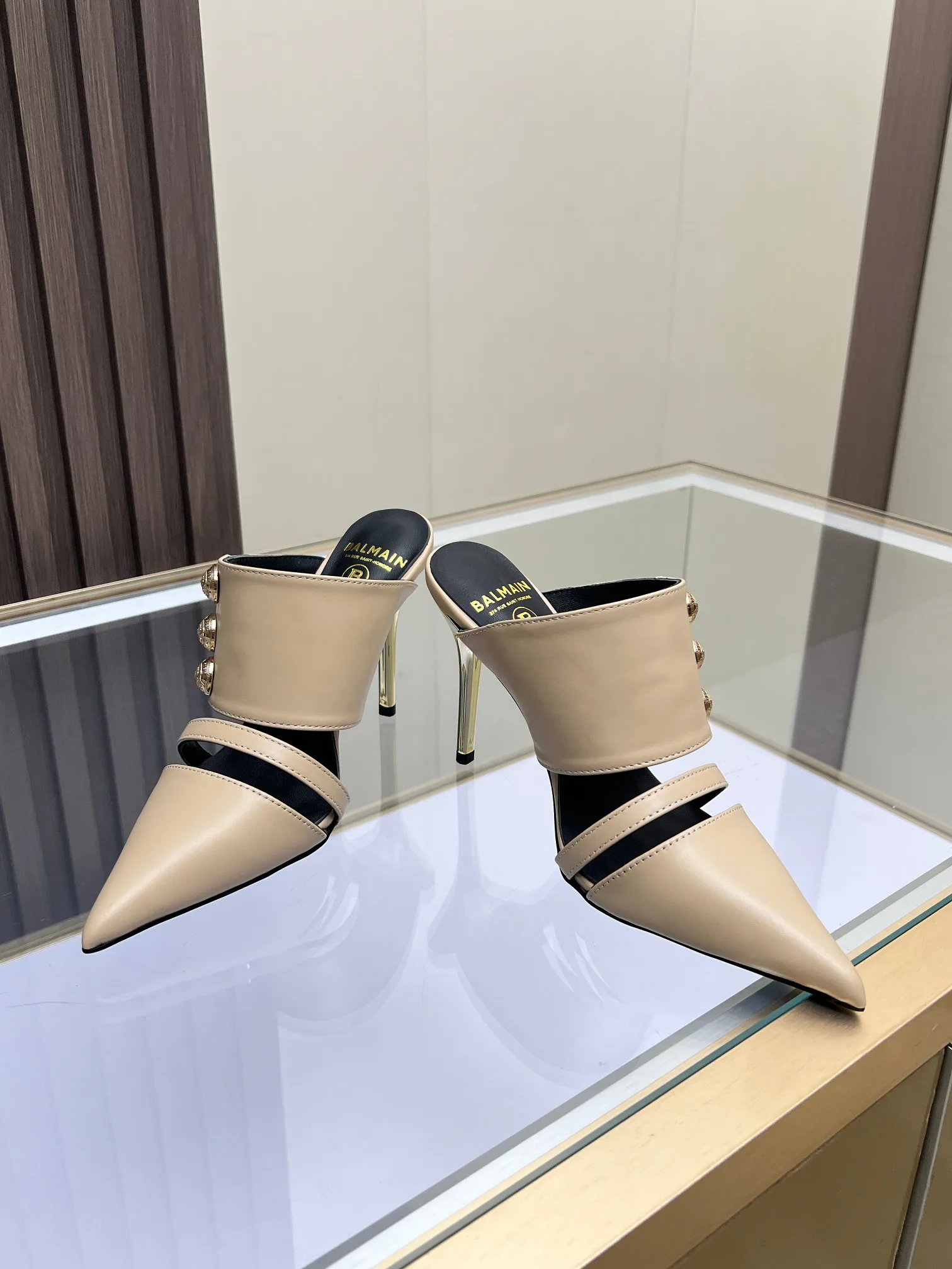 Women's Heels BALMAIN 18104239