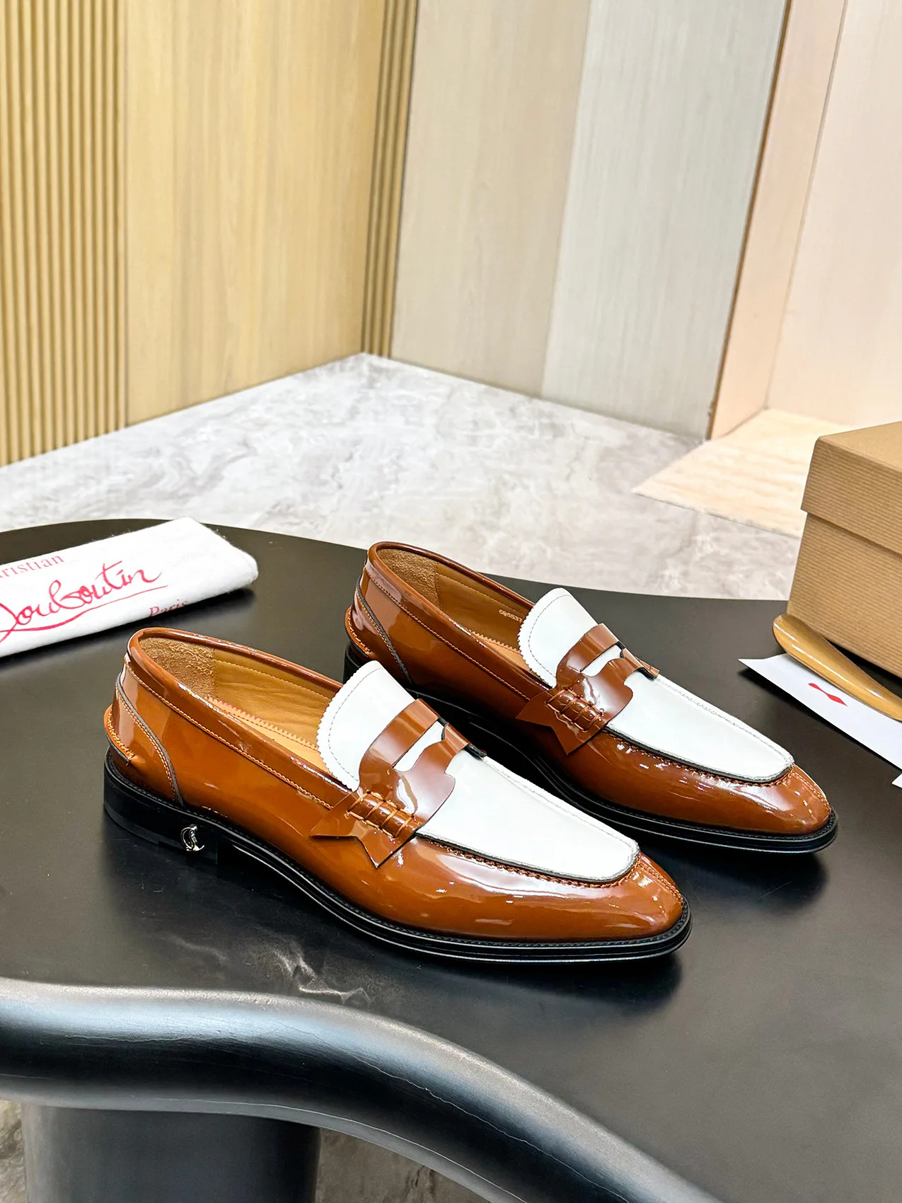 Men's Loafers And Dress Shoes CHRISTIAN LOUBOUTIN 18117266