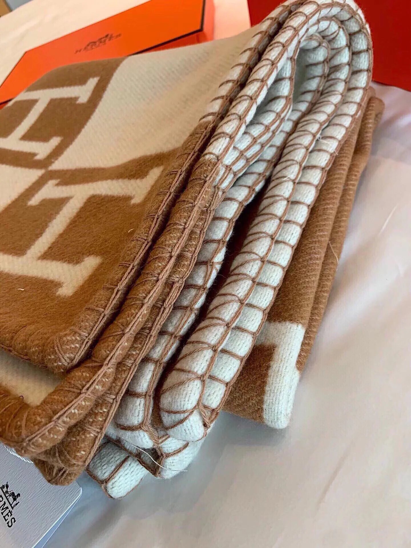 Textiles HERMES 18002675