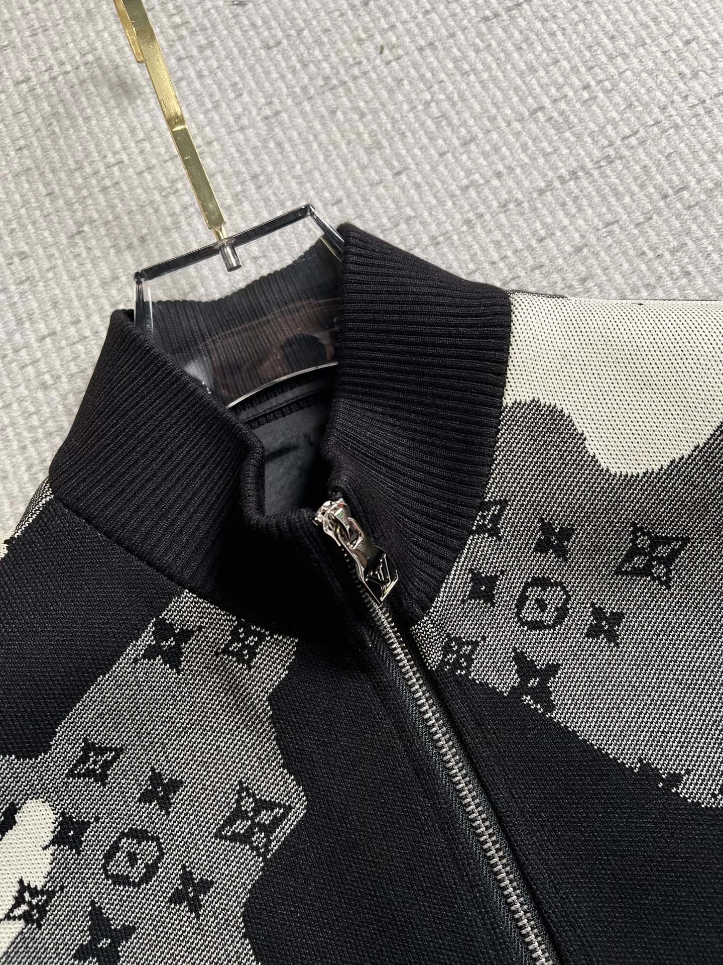 Men's Jackets And Down Jackets LOUIS VUITTON 18098408