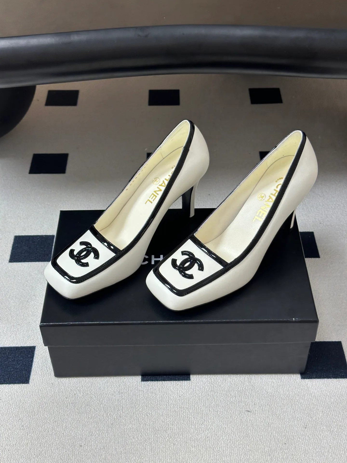 Women's Heels CHANEL 18049713