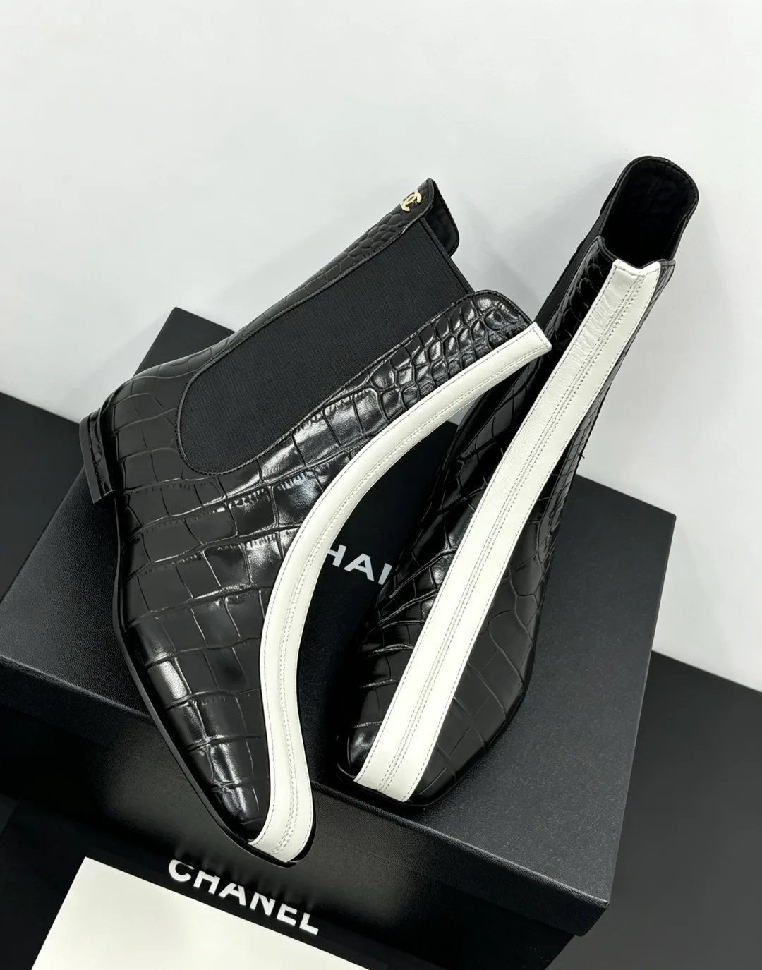 Women's Booties CHANEL 18194191
