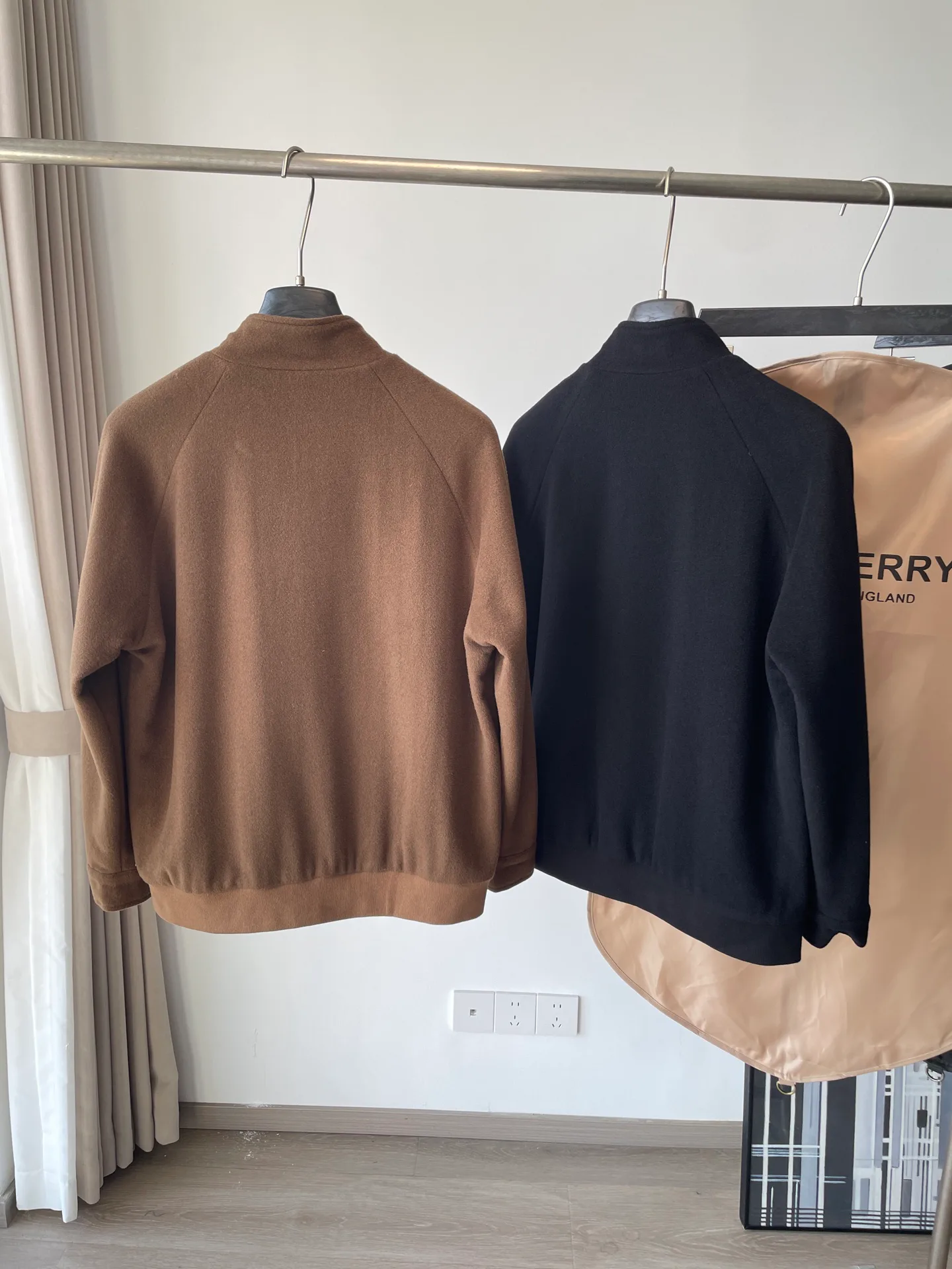 Men's Jackets And Down Jackets BURBERRY 18499539