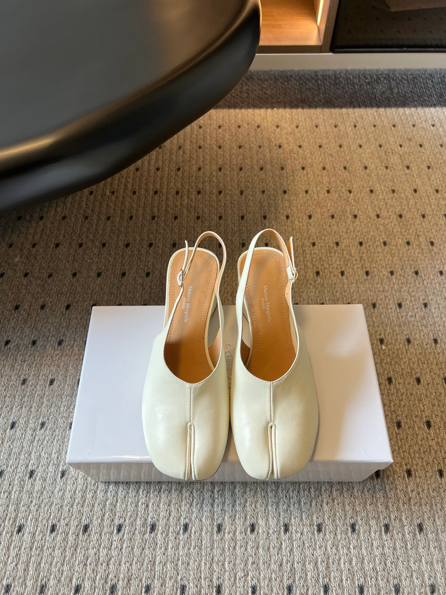 Women's Open-Toe Sandals MAISON MARGIELA 18121050