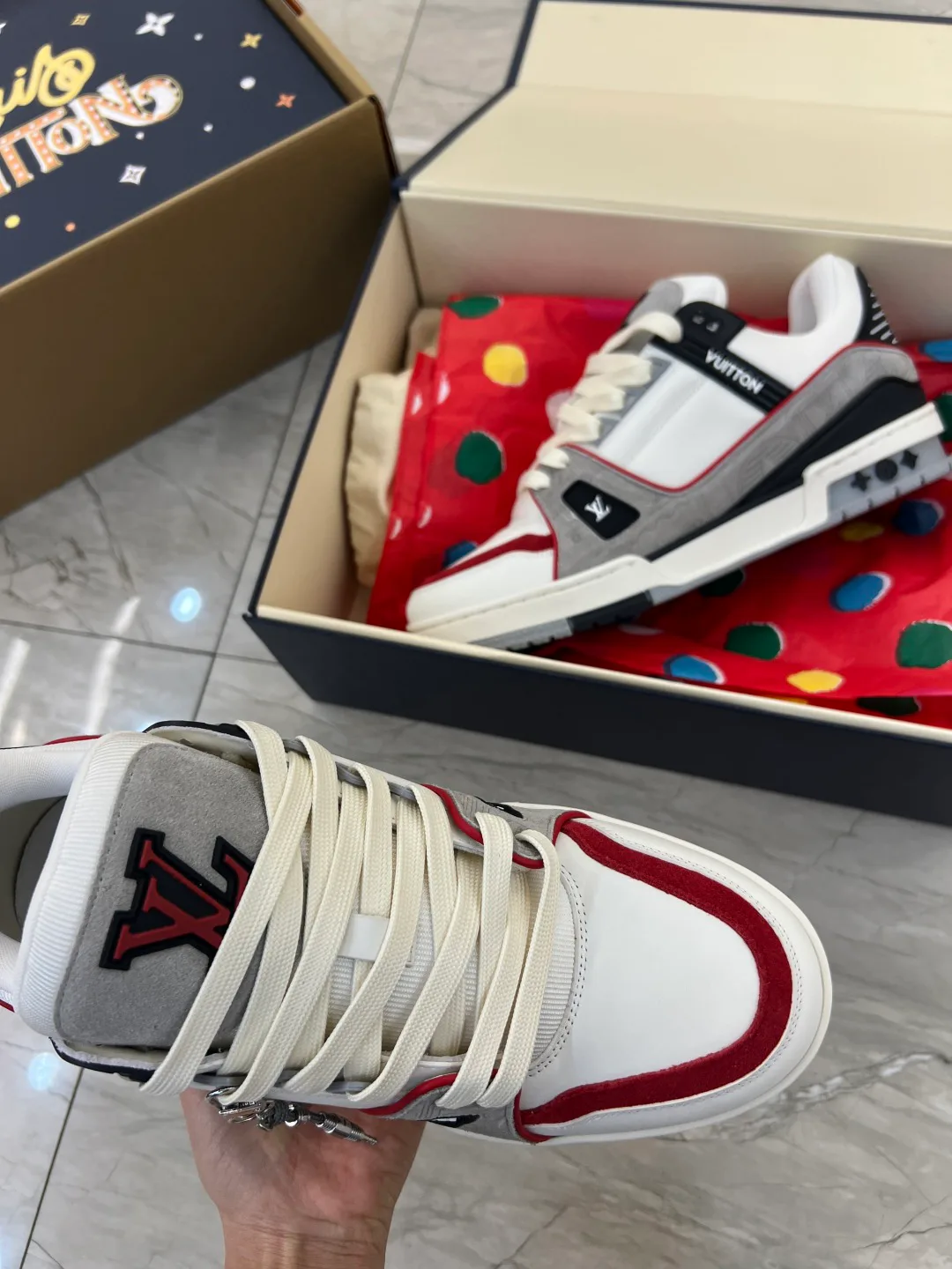 Women's Sneakers LOUIS VUITTON 17941659
