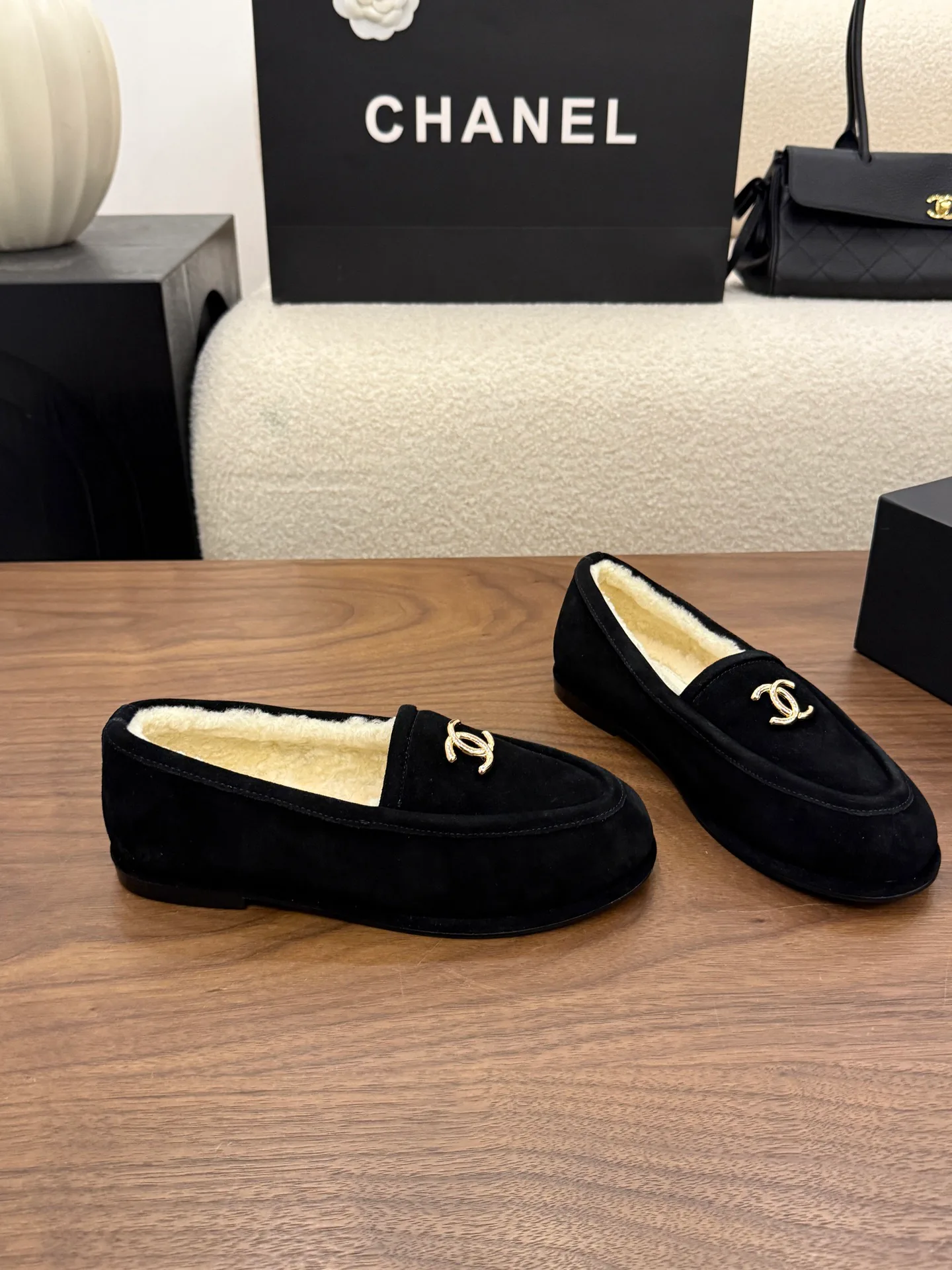 Women's Loafers And Moccasins CHANEL 18223690