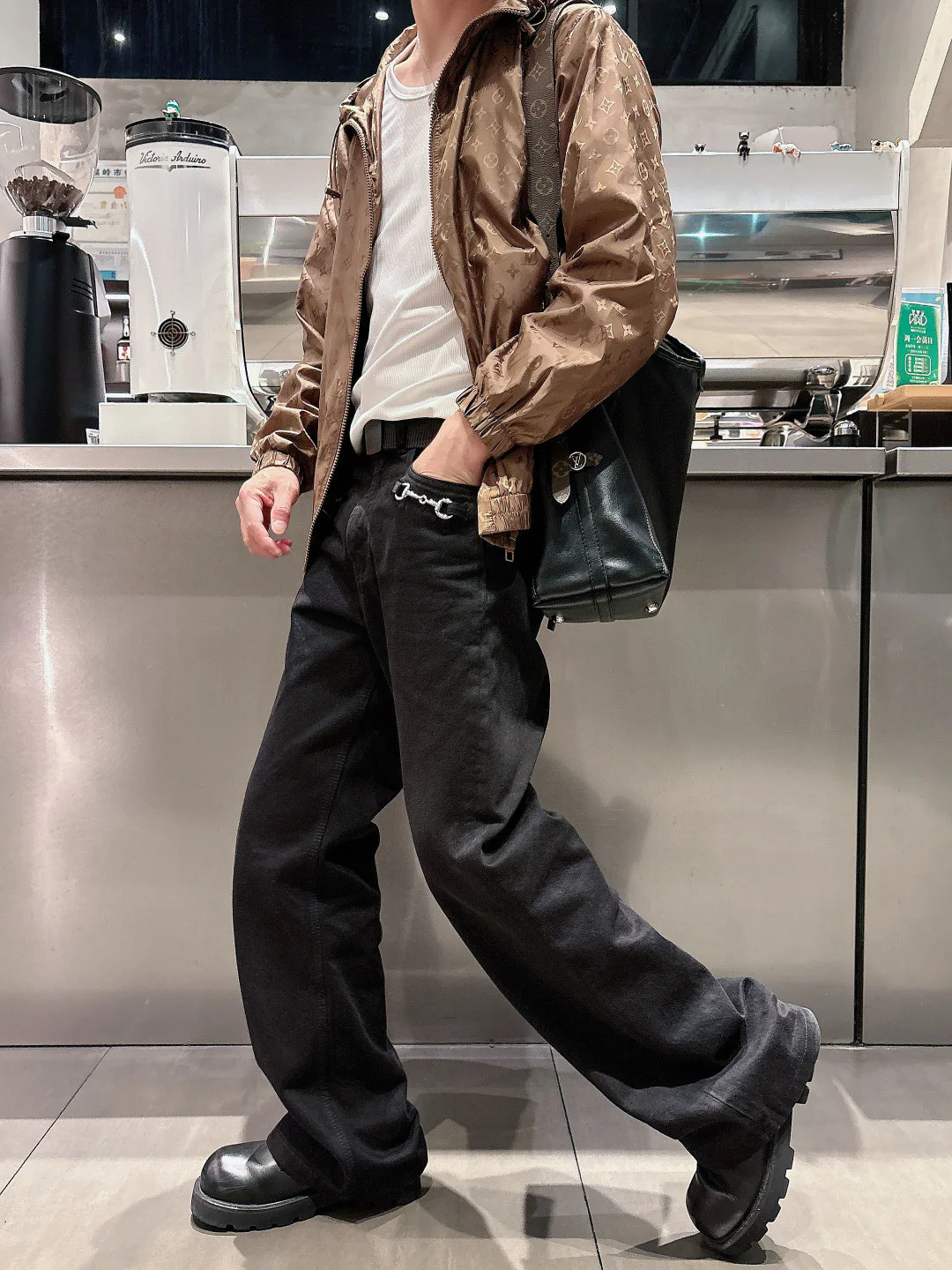 Men's Jackets And Down Jackets LOUIS VUITTON 18097605