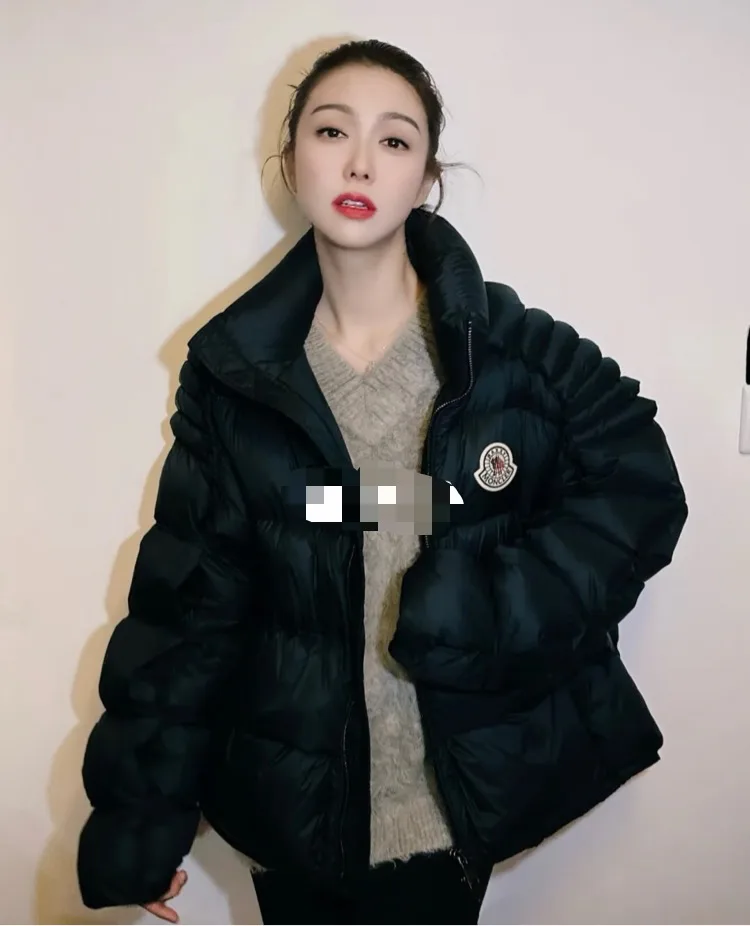 Women's Jackets And Down Jackets MONCLER 17964536