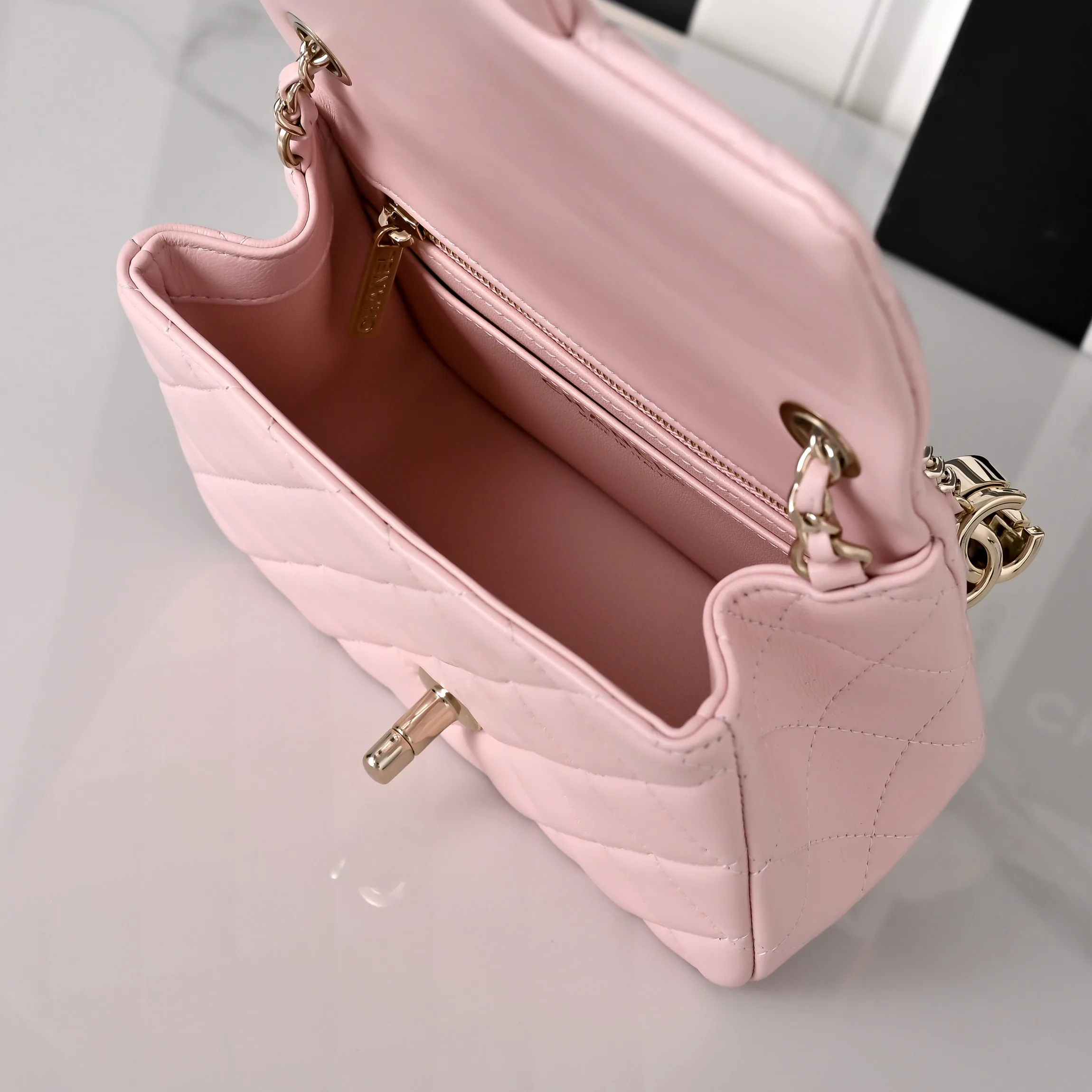 Women's Classic Handbags CHANEL 18207683