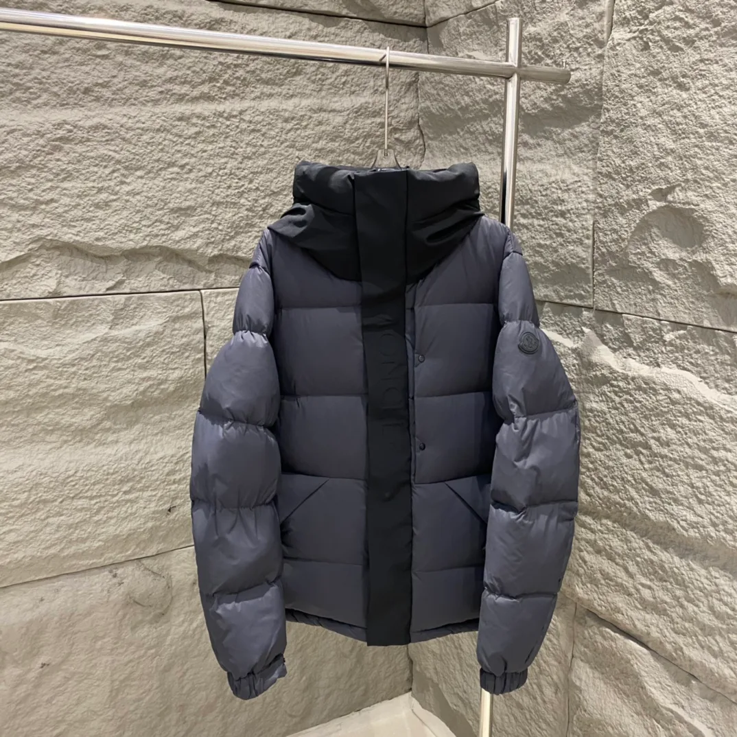 Куртки И Пуховики Мужские Moncler 18609637