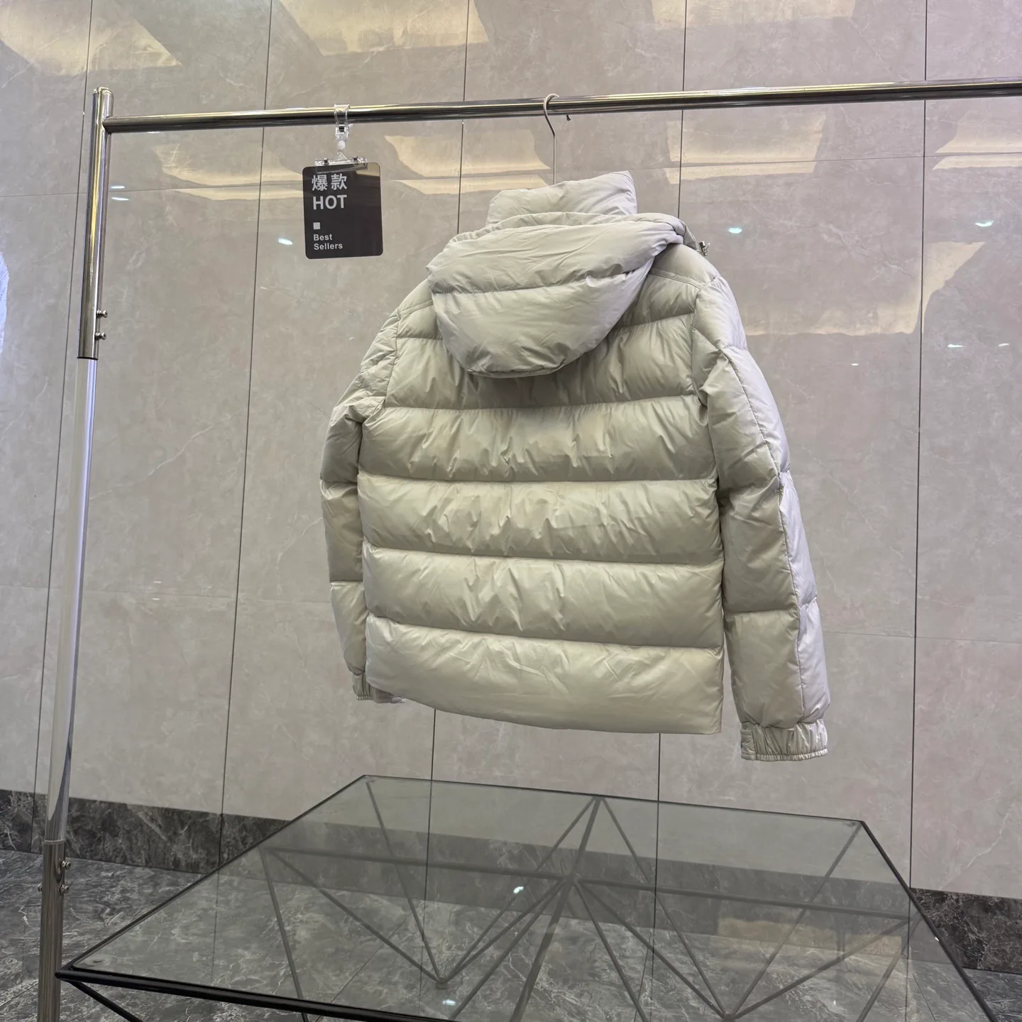 Women's Jackets And Down Jackets MONCLER 17949523