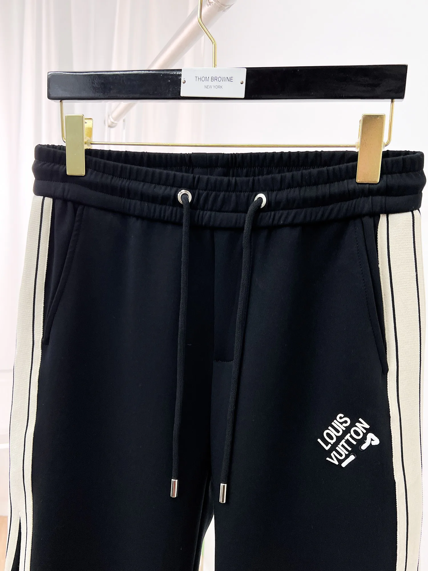 Men's Trousers LOUIS VUITTON 18399265