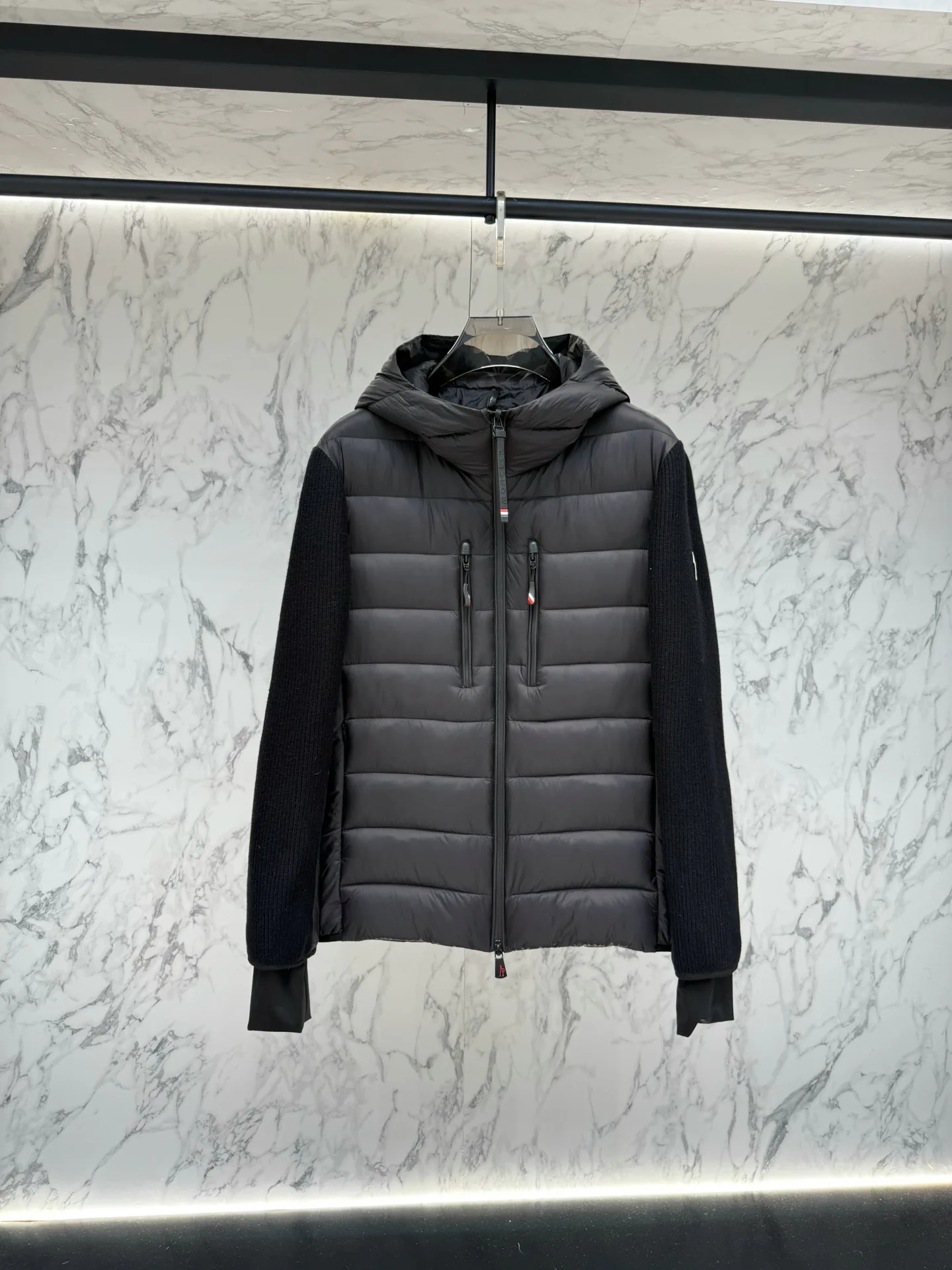 Men's Jackets And Down Jackets MONCLER 18236931