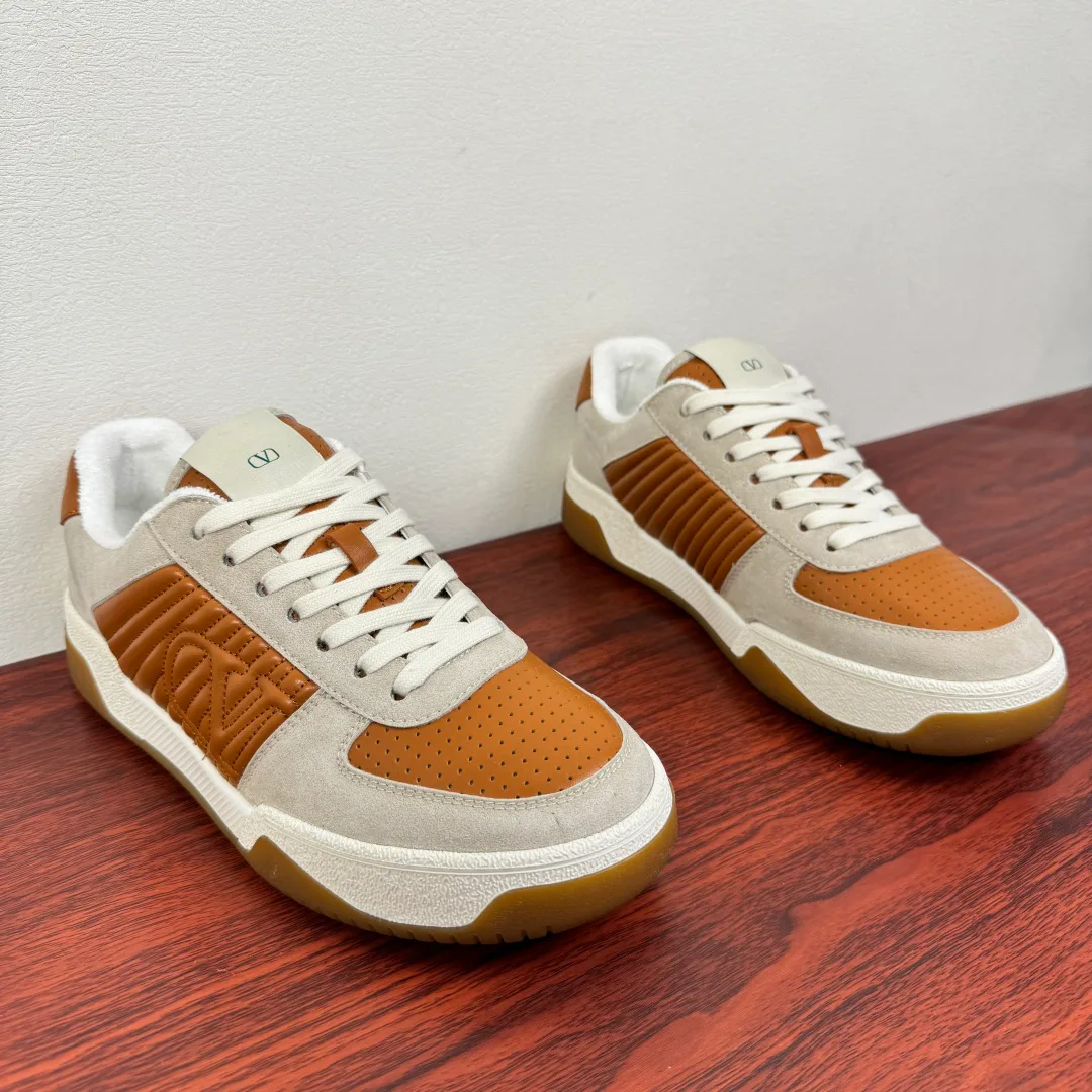 Women's Sneakers VALENTINO 18243518