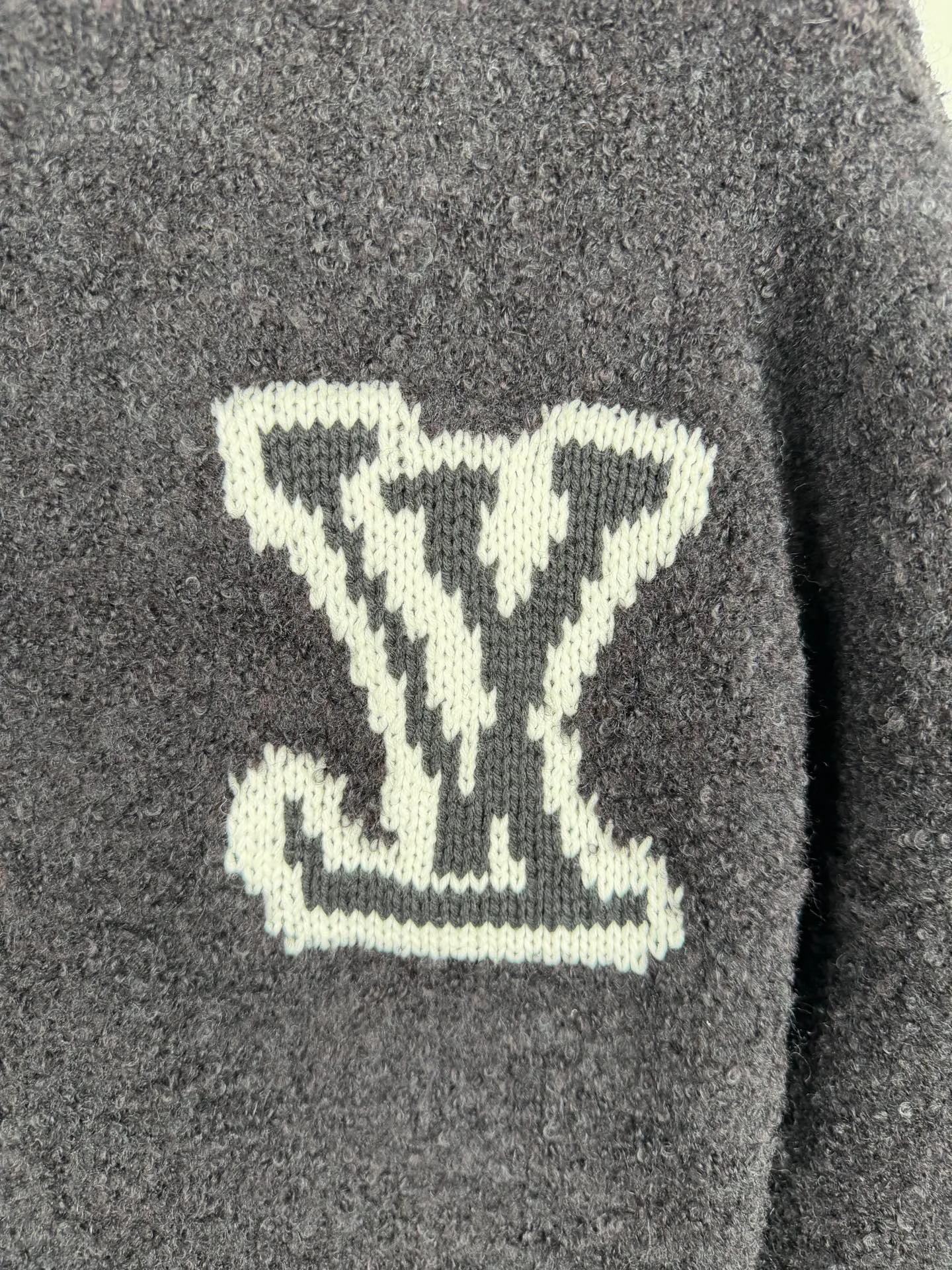Men's Jumpers And Sweaters LOUIS VUITTON 18069195