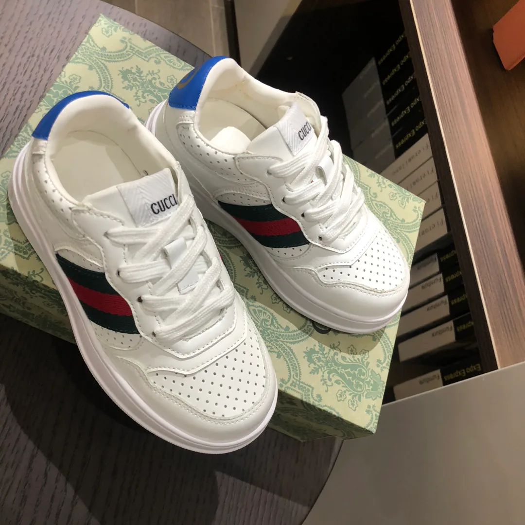 Women's Sneakers GUCCI 18445138