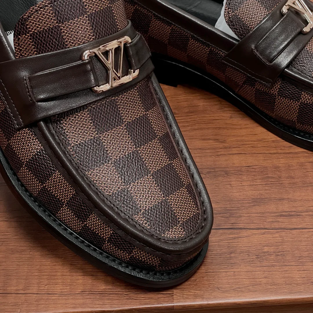 Men's Loafers And Dress Shoes LOUIS VUITTON 18296793