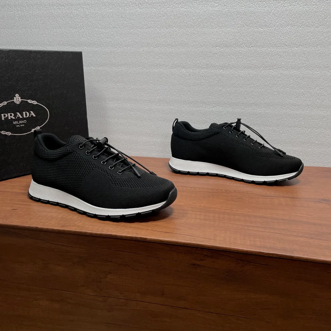Men's Sneakers PRADA 18099900